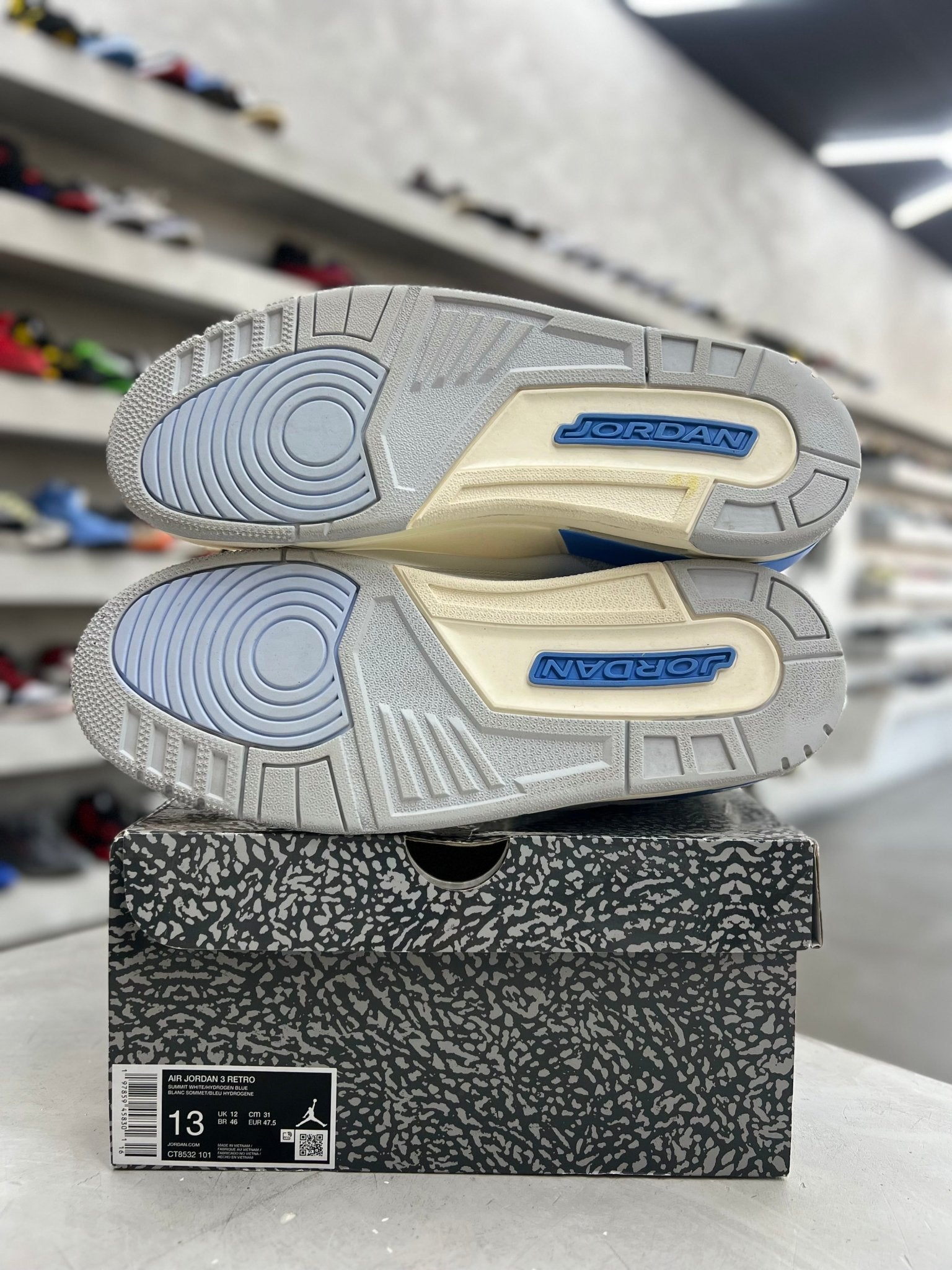 Jordan 3 Retro Lucky Shorts Sz 13 (PREOWNED)(NO BOX) - Restock AveJordan 3 Retro Lucky Shorts Sz 13 (PREOWNED)(NO BOX)Restock AveRestock Ave13Restock Ave