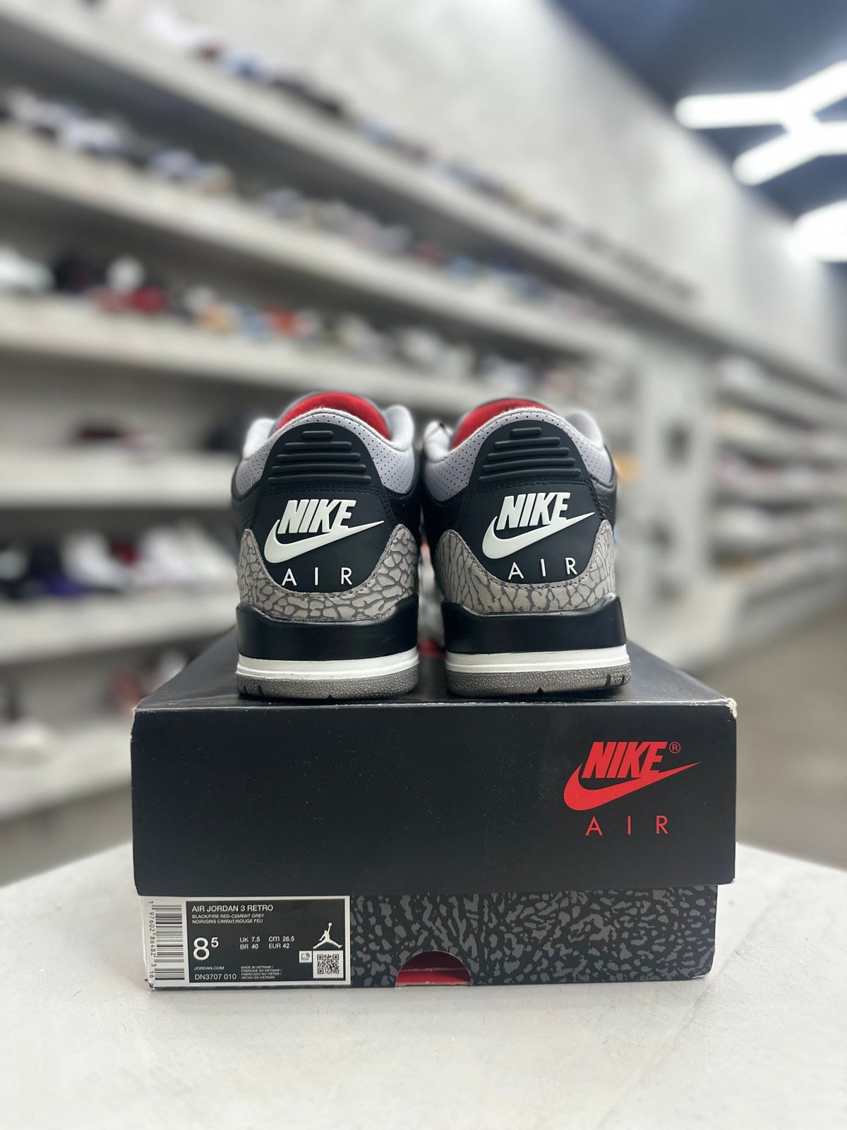 Jordan 3 Retro OG Black Cement Sz 8.5 (PREOWNED) - Restock AveJordan 3 Retro OG Black Cement Sz 8.5 (PREOWNED)Restock AveRestock Ave8.530451571Restock Ave
