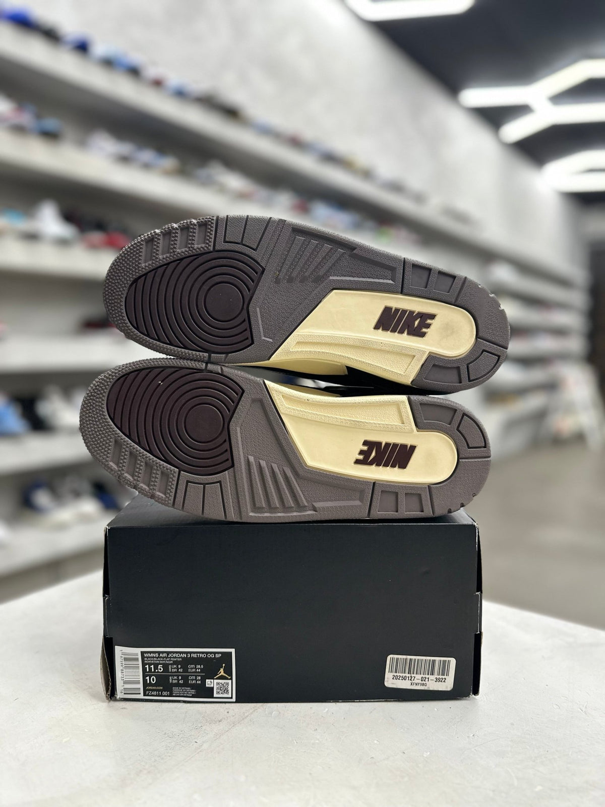 Jordan 3 Retro OG SP A Ma Maniére While You Were Sleeping Sz w11.5/10 (PREOWNED) - Restock AveJordan 3 Retro OG SP A Ma Maniére While You Were Sleeping Sz w11.5/10 (PREOWNED)Restock AveRestock AveW11.5/10menRestock Ave