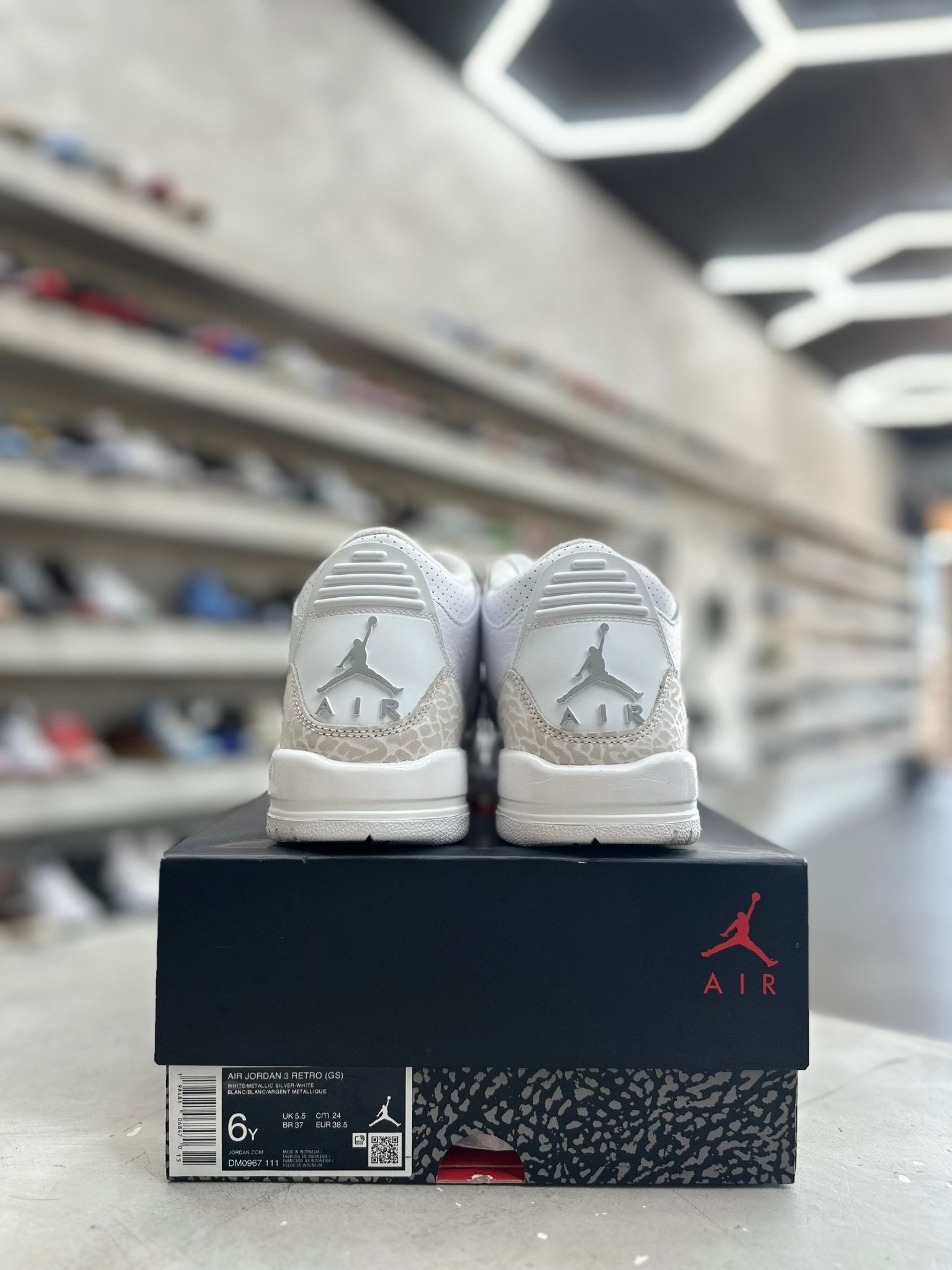 Jordan 3 Retro Pure Money Sz 6 (PREOWNED) - Restock AveJordan 3 Retro Pure Money Sz 6 (PREOWNED)Restock AveRestock Ave6Restock Ave