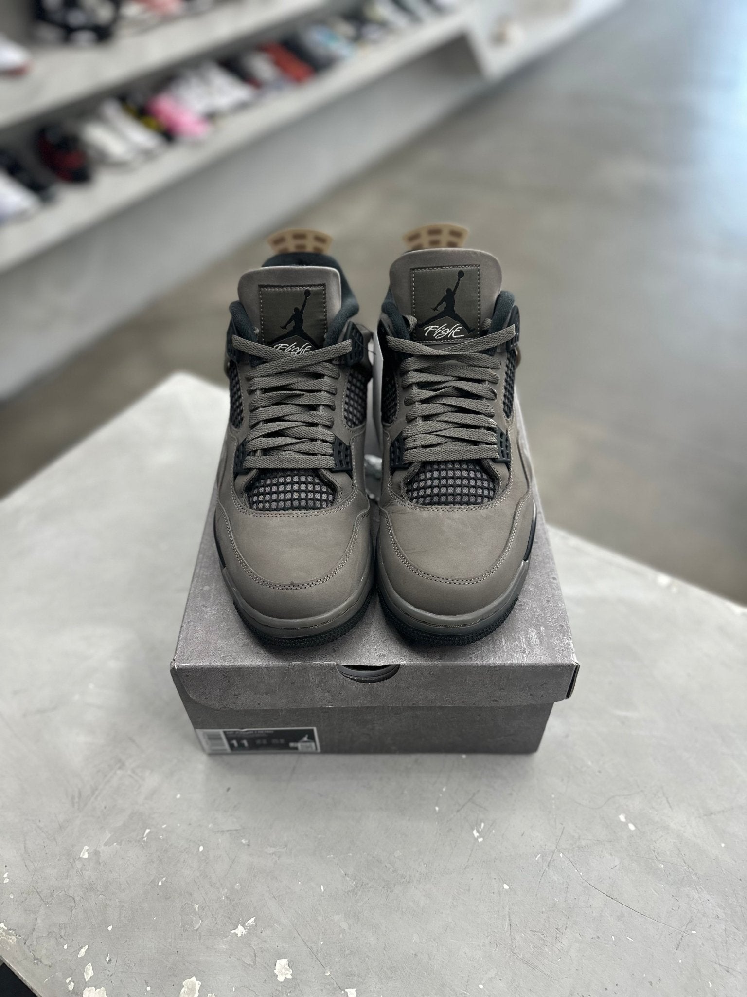 Jordan 4 Retro Cave Stone Sz 11 (PREOWNED) - Restock AveJordan 4 Retro Cave Stone Sz 11 (PREOWNED)Restock AveRestock Ave11Restock Ave