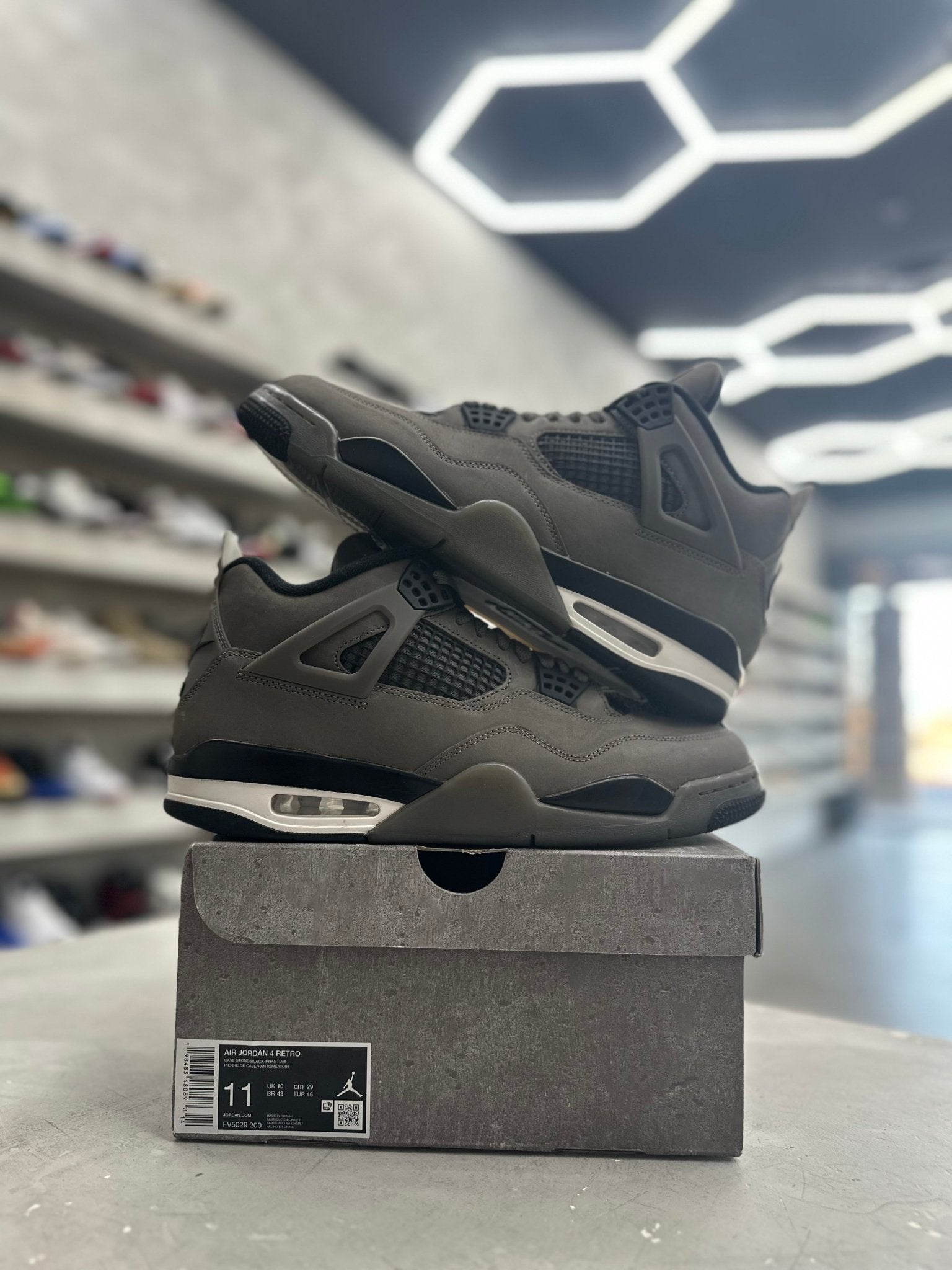 Jordan 4 Retro Cave Stone Sz 11 (PREOWNED) - Restock AveJordan 4 Retro Cave Stone Sz 11 (PREOWNED)Restock AveRestock Ave11Restock Ave