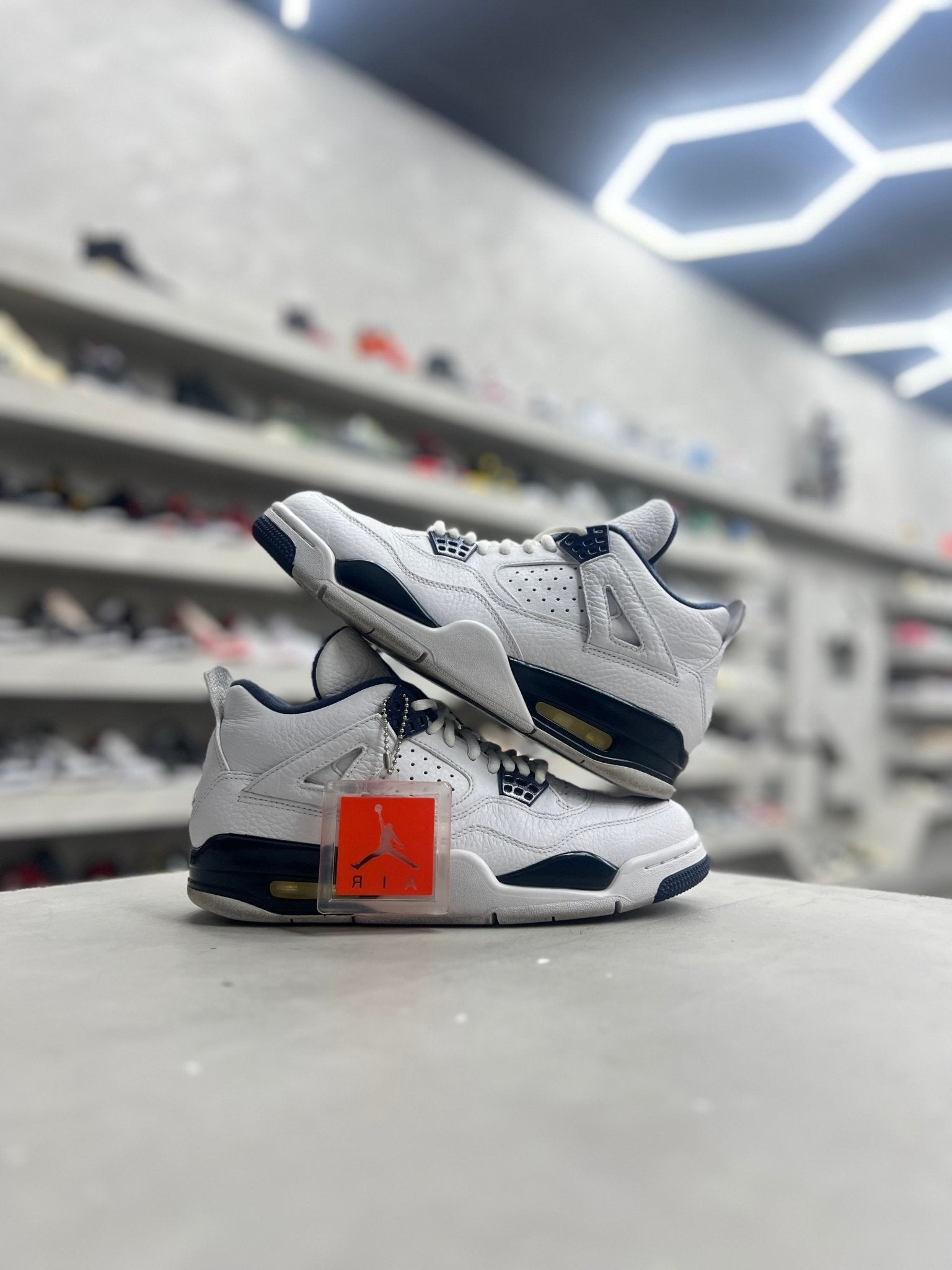 Jordan 4 Retro Columbia (2015) Sz 8 (PREOWNED) (NO BOX) - Restock AveJordan 4 Retro Columbia (2015) Sz 8 (PREOWNED) (NO BOX)Restock AveRestock Ave816720755Restock Ave
