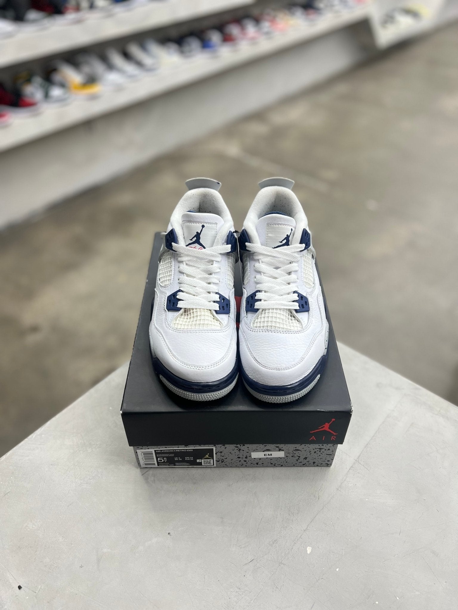 Jordan 4 Retro Midnight Navy Sz 5.5Y (PREOWNED) - Restock AveJordan 4 Retro Midnight Navy Sz 5.5Y (PREOWNED)Restock AveRestock Ave5.5yRestock Ave