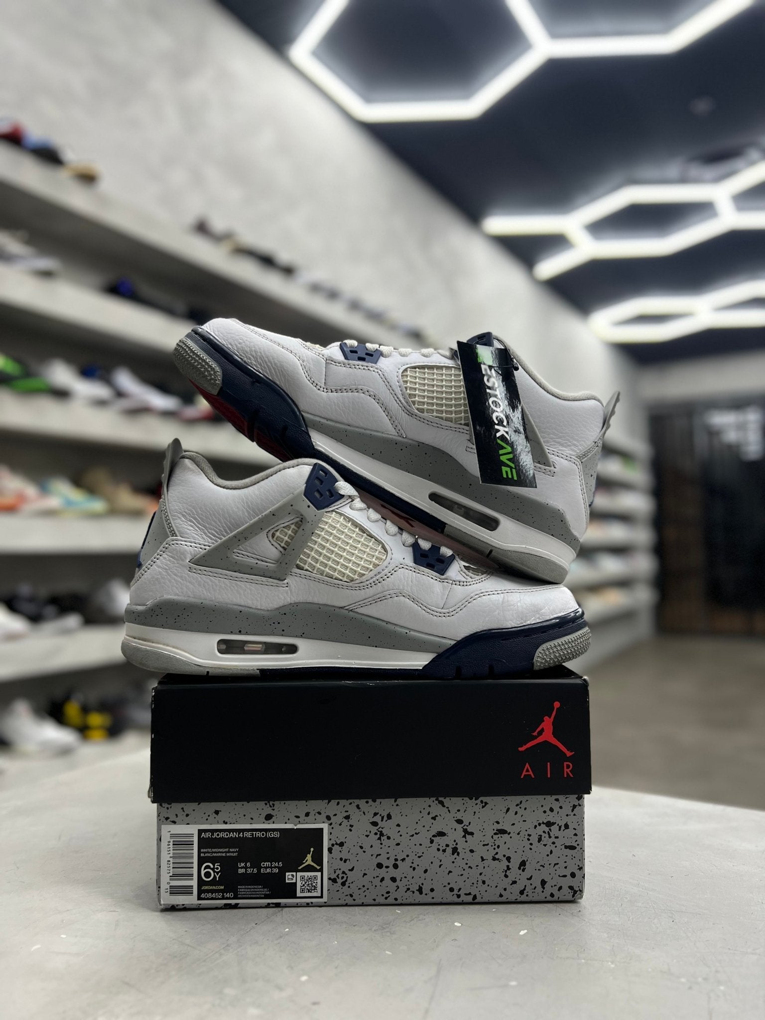 Jordan 4 Retro Midnight Navy Sz 6.5 (PREOWNED) - Restock AveJordan 4 Retro Midnight Navy Sz 6.5 (PREOWNED)Restock AveRestock Ave6.5yRestock Ave