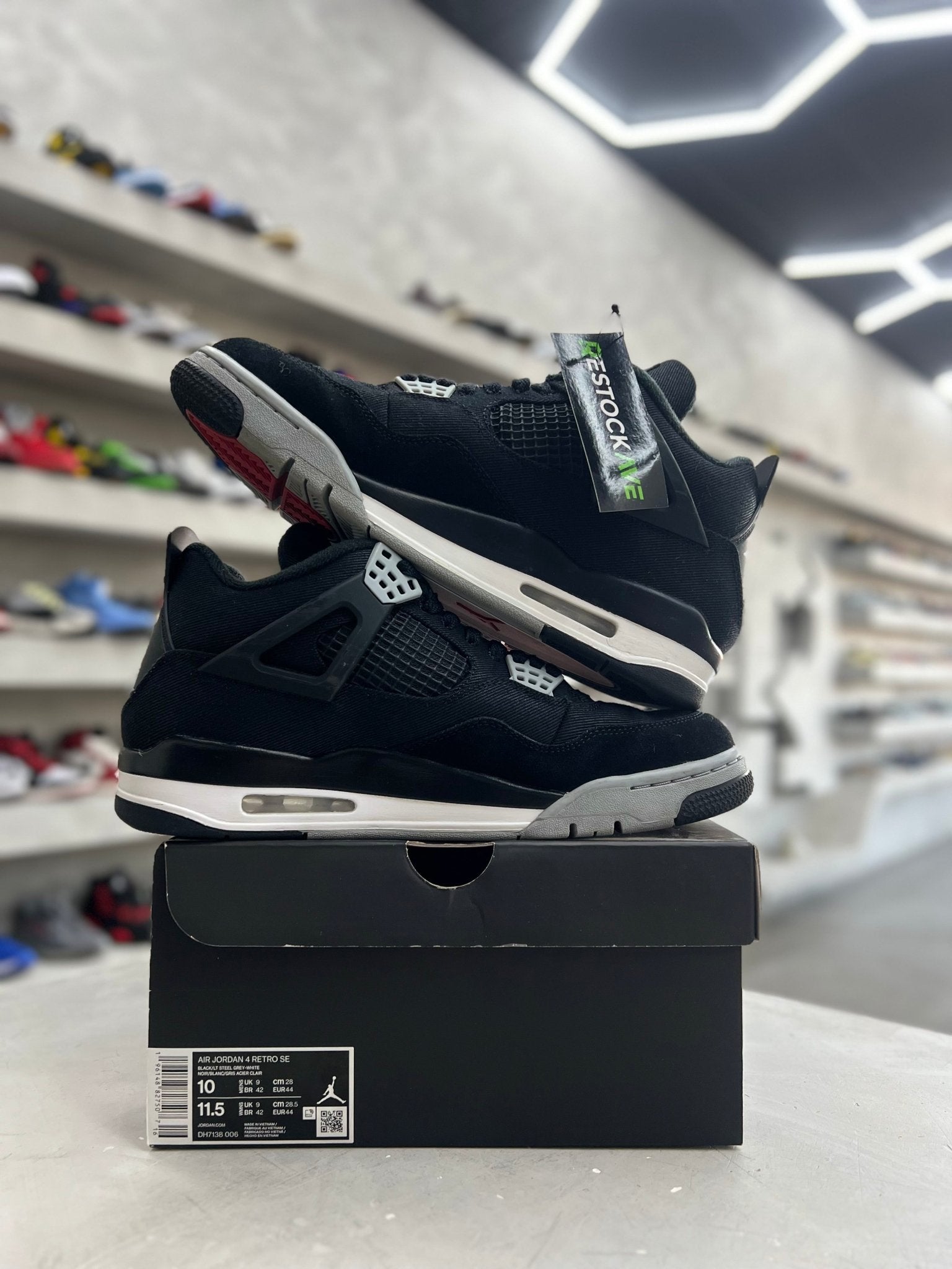 Jordan 4 Retro SE Black Canvas Sz 10 (PREOWNED) - Restock AveJordan 4 Retro SE Black Canvas Sz 10 (PREOWNED)Restock AveRestock Ave10Restock Ave