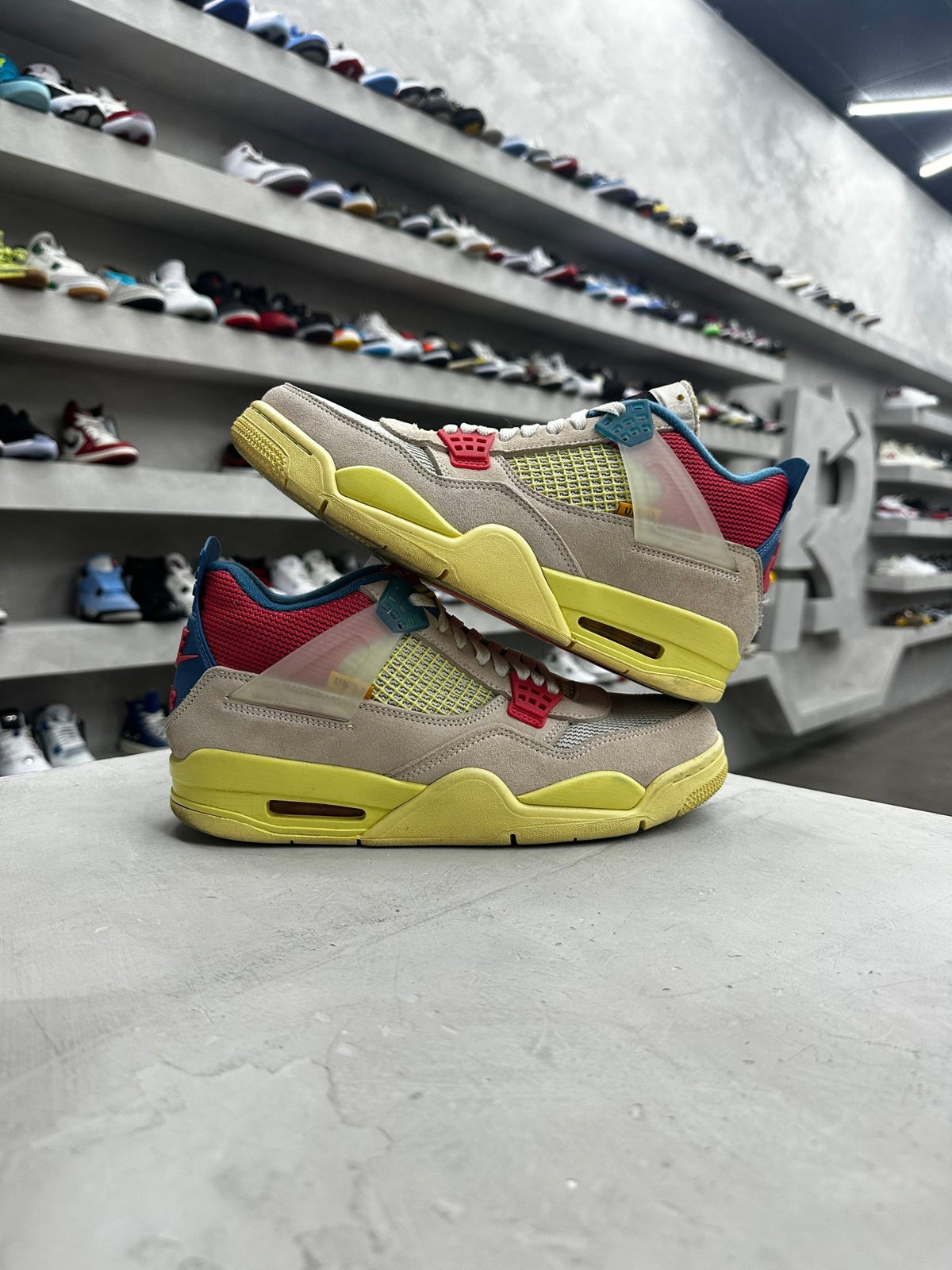 Jordan 4 Retro Union Guava Ice Sz 9 (PREOWNED) (NO BOX) - Restock AveJordan 4 Retro Union Guava Ice Sz 9 (PREOWNED) (NO BOX)Restock AveRestock Ave9Restock Ave