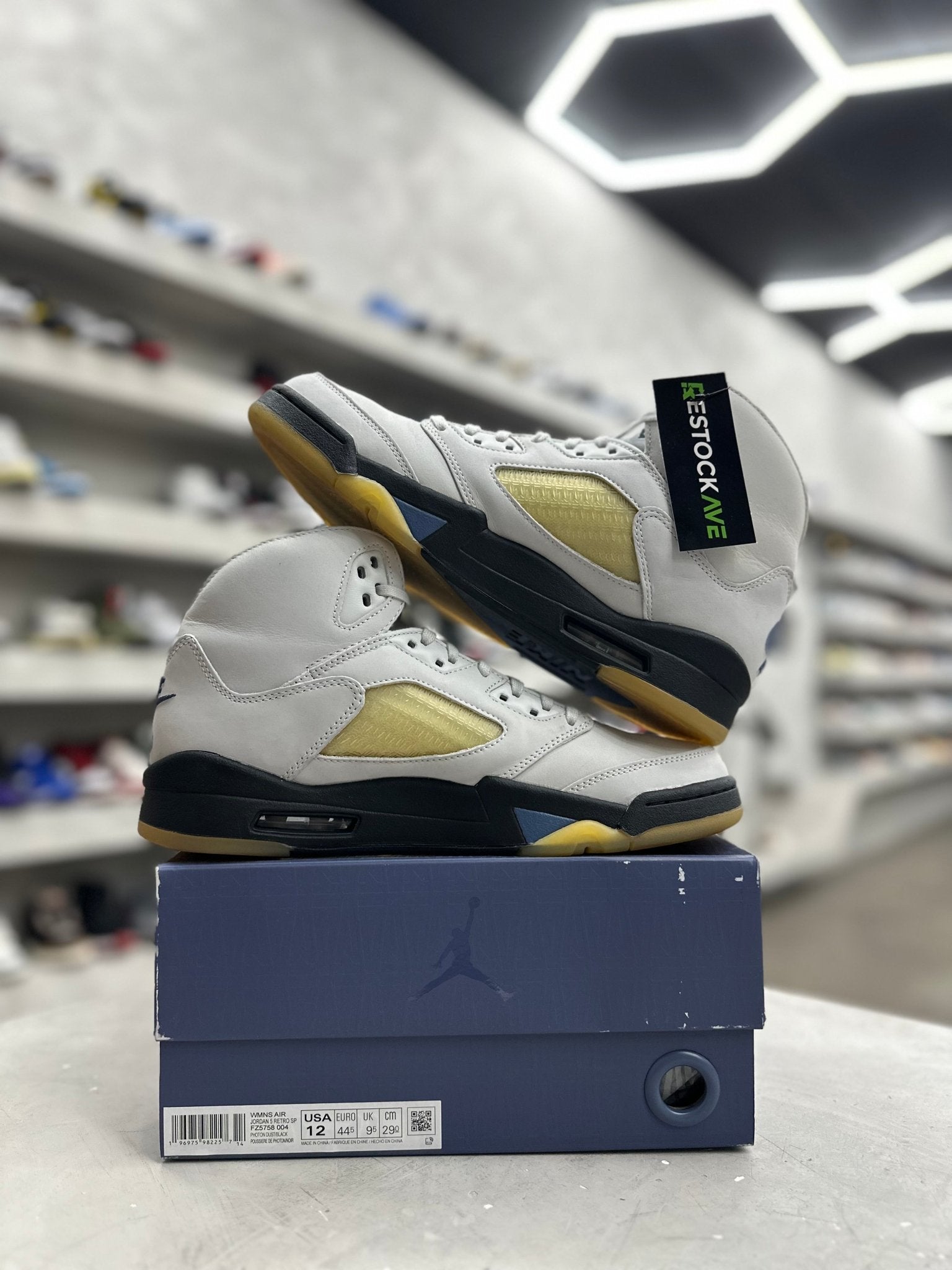 Jordan 5 Retro A Ma Maniére Dawn Sz W12/10.5 (PREOWNED) - Restock AveJordan 5 Retro A Ma Maniére Dawn Sz W12/10.5 (PREOWNED)Restock AveRestock Avew12/10.5men69866355Restock Ave