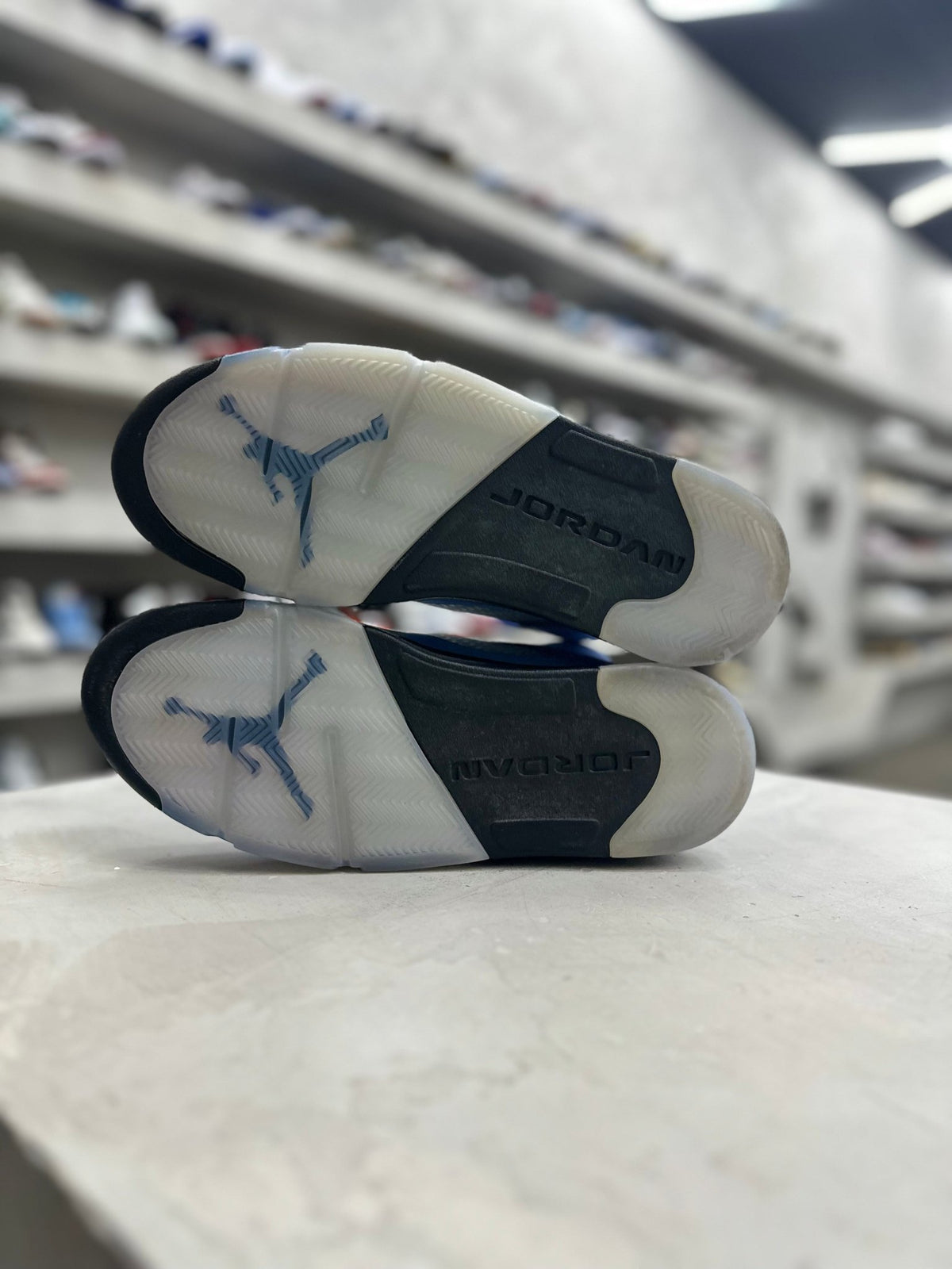 Jordan 5 Retro UNC University Blue Sz 11.5 (PREOWNED)(NO BOX) - Restock AveJordan 5 Retro UNC University Blue Sz 11.5 (PREOWNED)(NO BOX)Restock AveRestock Ave11.5Restock Ave