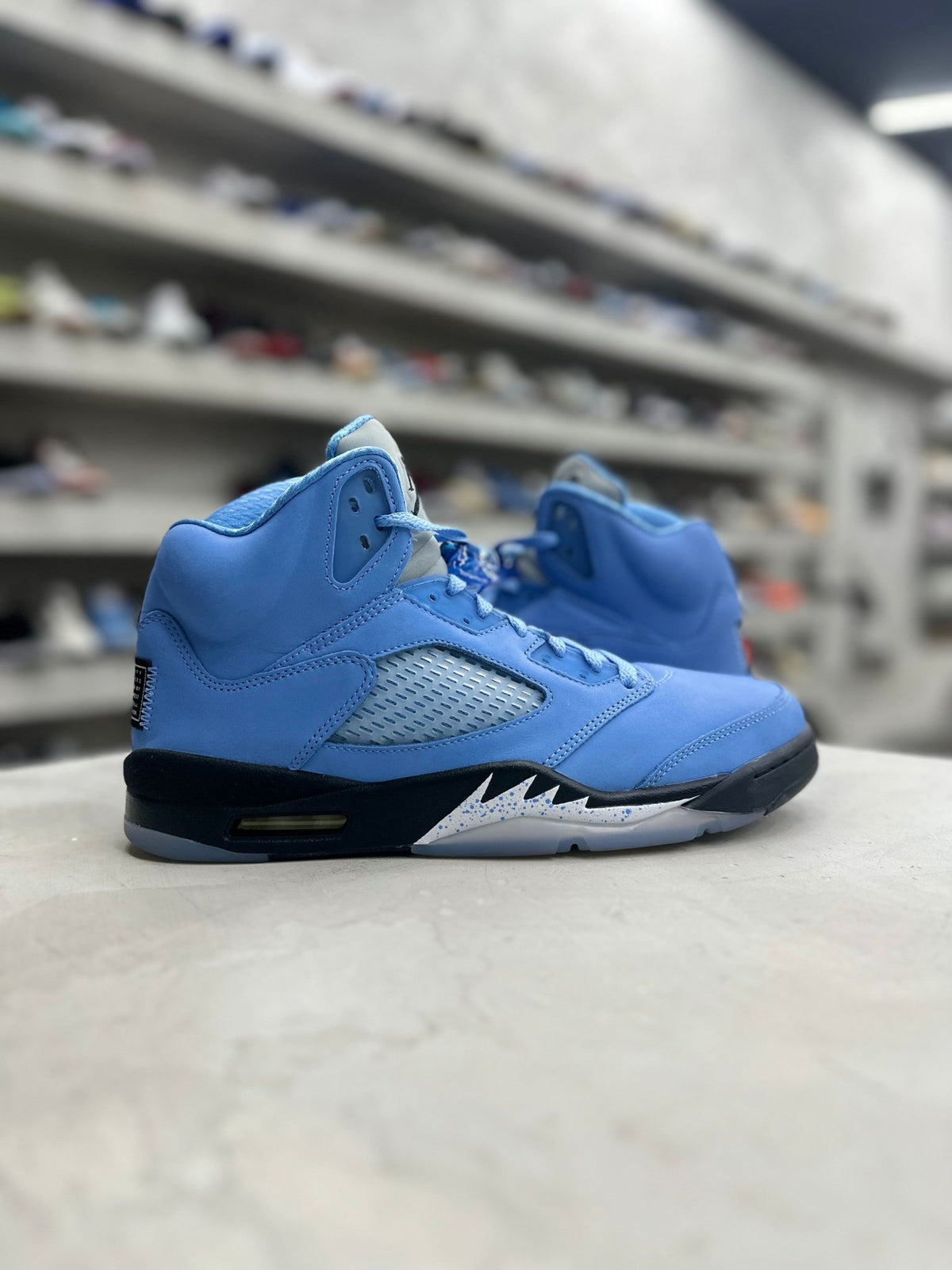 Jordan 5 Retro UNC University Blue Sz 11.5 (PREOWNED)(NO BOX) - Restock AveJordan 5 Retro UNC University Blue Sz 11.5 (PREOWNED)(NO BOX)Restock AveRestock Ave11.5Restock Ave