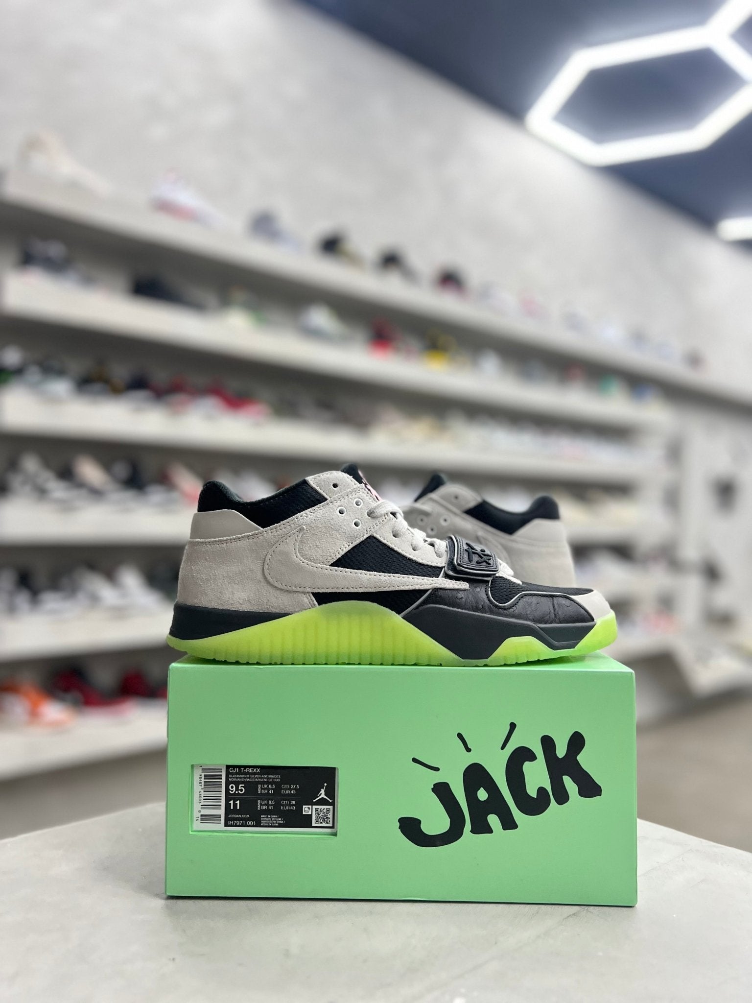 Jordan Jumpman Jack TR Travis Scott x Chase B Black Night Silver Sz 9.5 (PREOWNED) - Restock AveJordan Jumpman Jack TR Travis Scott x Chase B Black Night Silver Sz 9.5 (PREOWNED)Restock AveRestock Ave9.5Restock Ave