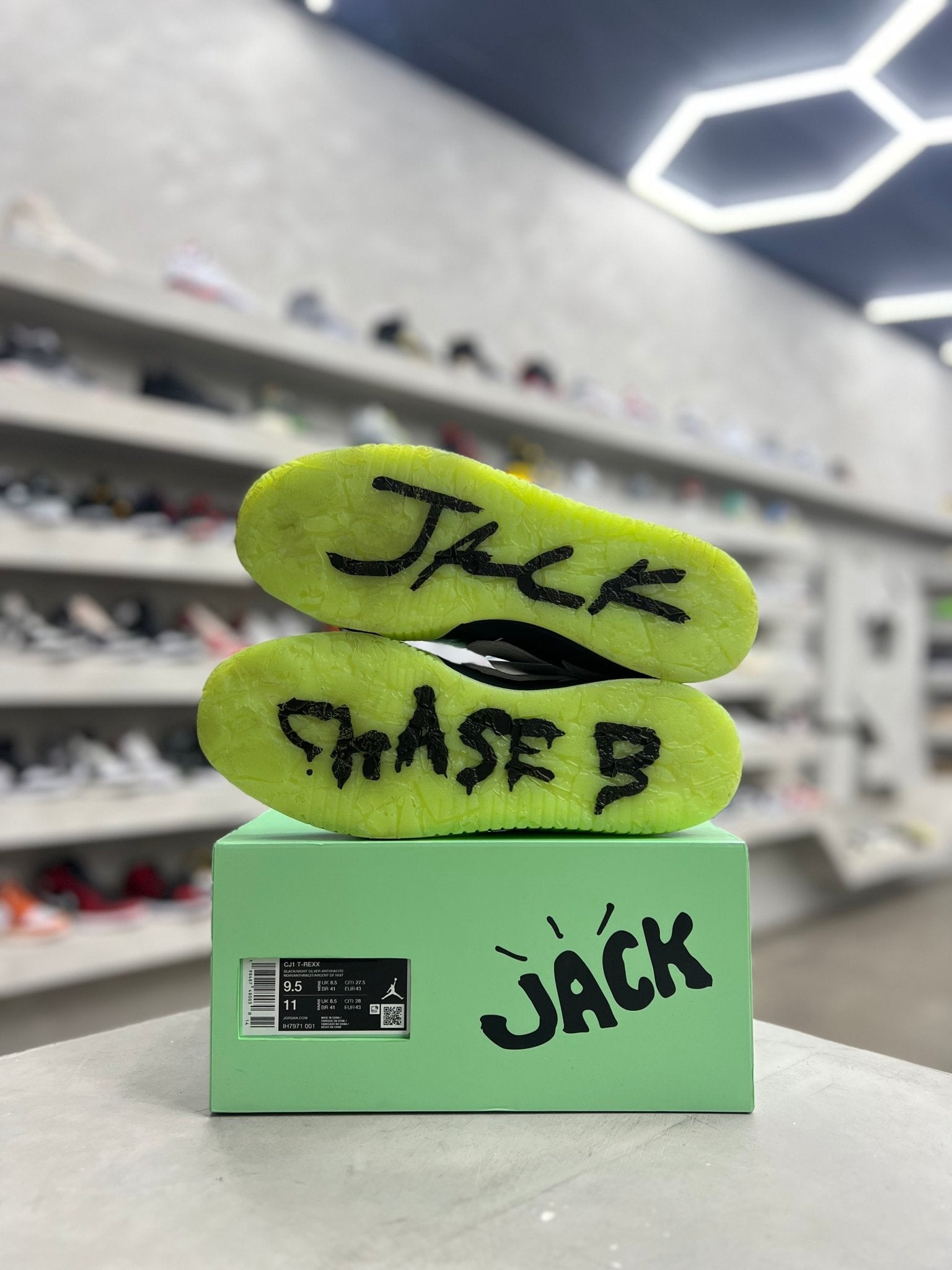 Jordan Jumpman Jack TR Travis Scott x Chase B Black Night Silver Sz 9.5 (PREOWNED) - Restock AveJordan Jumpman Jack TR Travis Scott x Chase B Black Night Silver Sz 9.5 (PREOWNED)Restock AveRestock Ave9.5Restock Ave