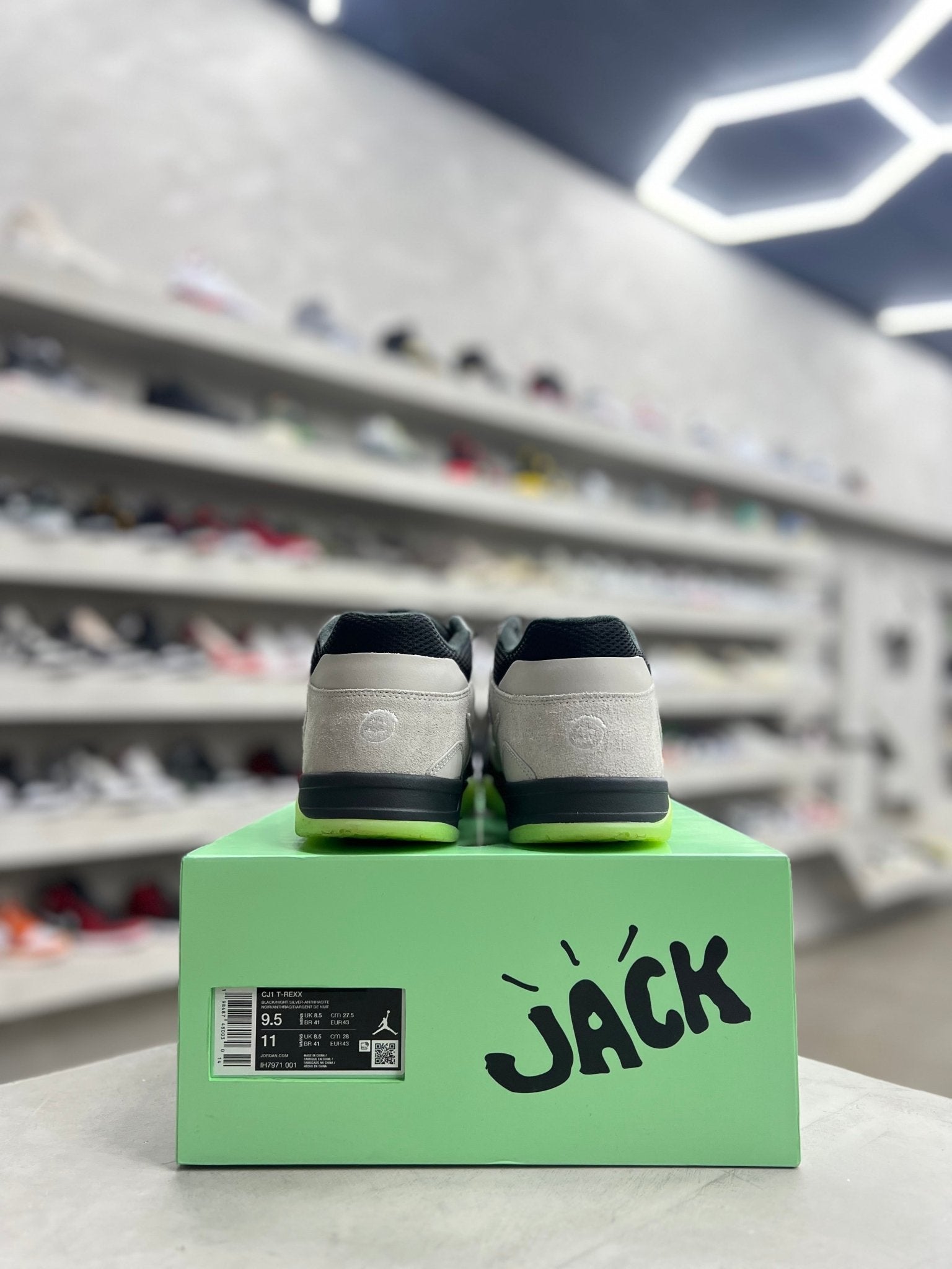 Jordan Jumpman Jack TR Travis Scott x Chase B Black Night Silver Sz 9.5 (PREOWNED) - Restock AveJordan Jumpman Jack TR Travis Scott x Chase B Black Night Silver Sz 9.5 (PREOWNED)Restock AveRestock Ave9.5Restock Ave