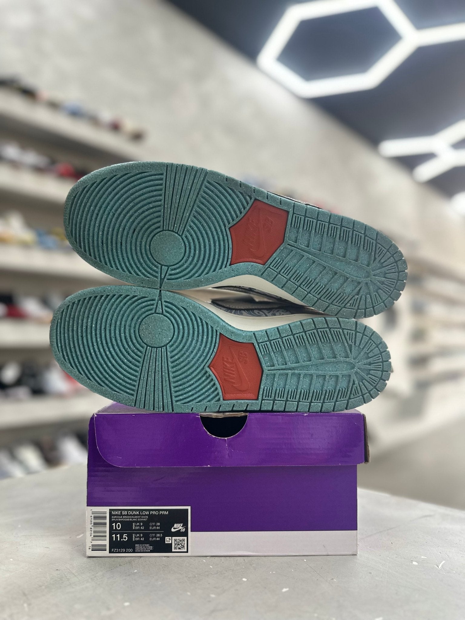 Nike SB Dunk Low Big Money Savings Sz 10 (PREOWNED) - Restock AveNike SB Dunk Low Big Money Savings Sz 10 (PREOWNED)Restock AveRestock Ave10Restock Ave