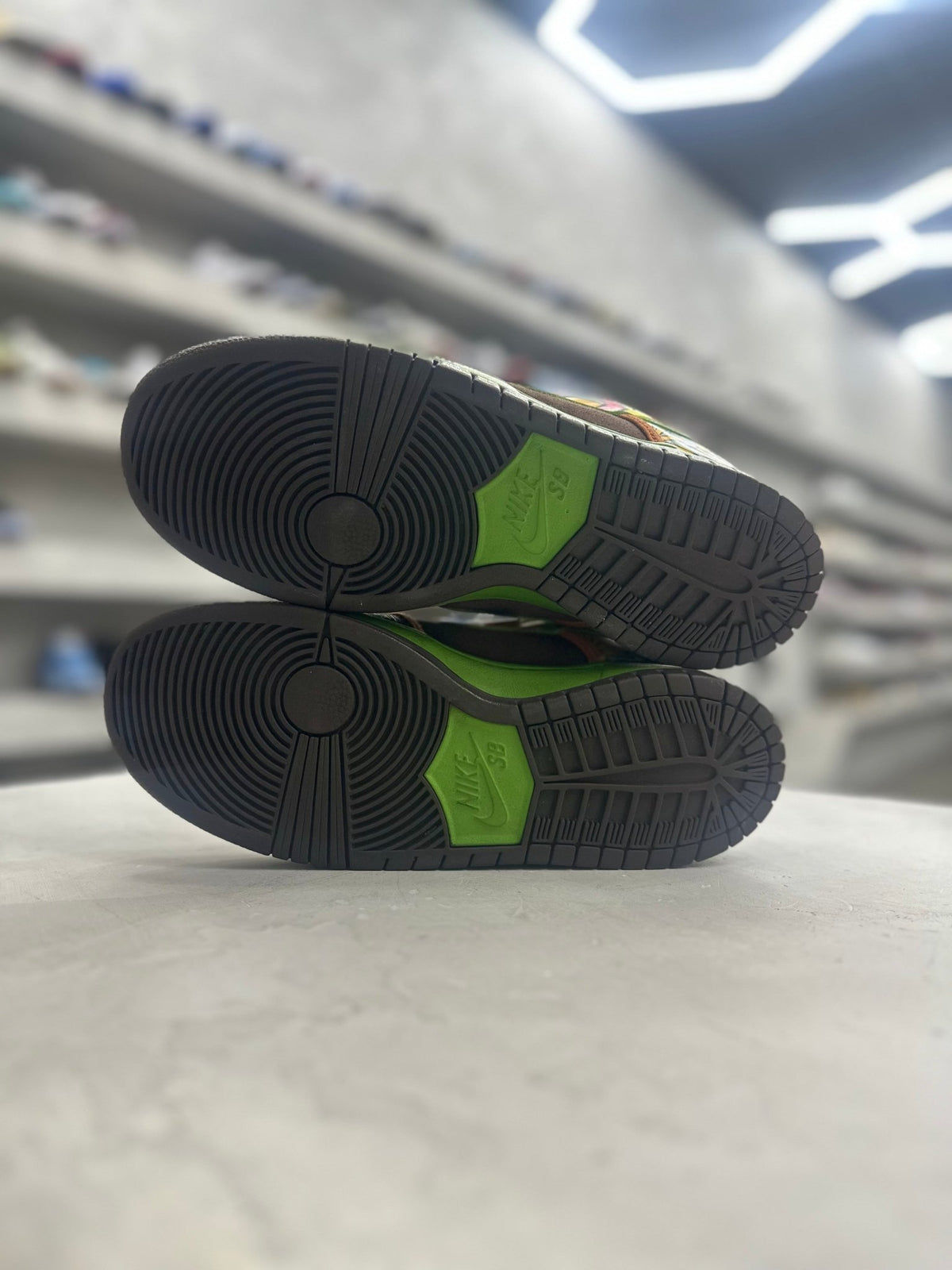 Nike SB Dunk Low De La Soul Sz 9.5 (PREOWNED) (NO BOX) - Restock AveNike SB Dunk Low De La Soul Sz 9.5 (PREOWNED) (NO BOX)Restock AveRestock Ave9.5Restock Ave