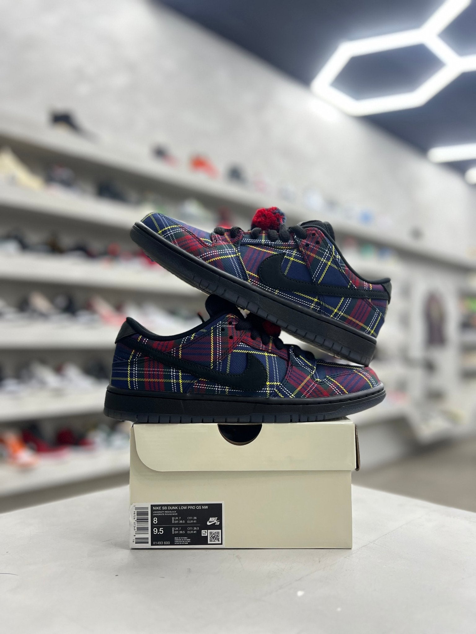 Nike SB Dunk Low Nardwuar Sz 8 (PREOWNED) - Restock AveNike SB Dunk Low Nardwuar Sz 8 (PREOWNED)Restock AveRestock Ave8Restock Ave