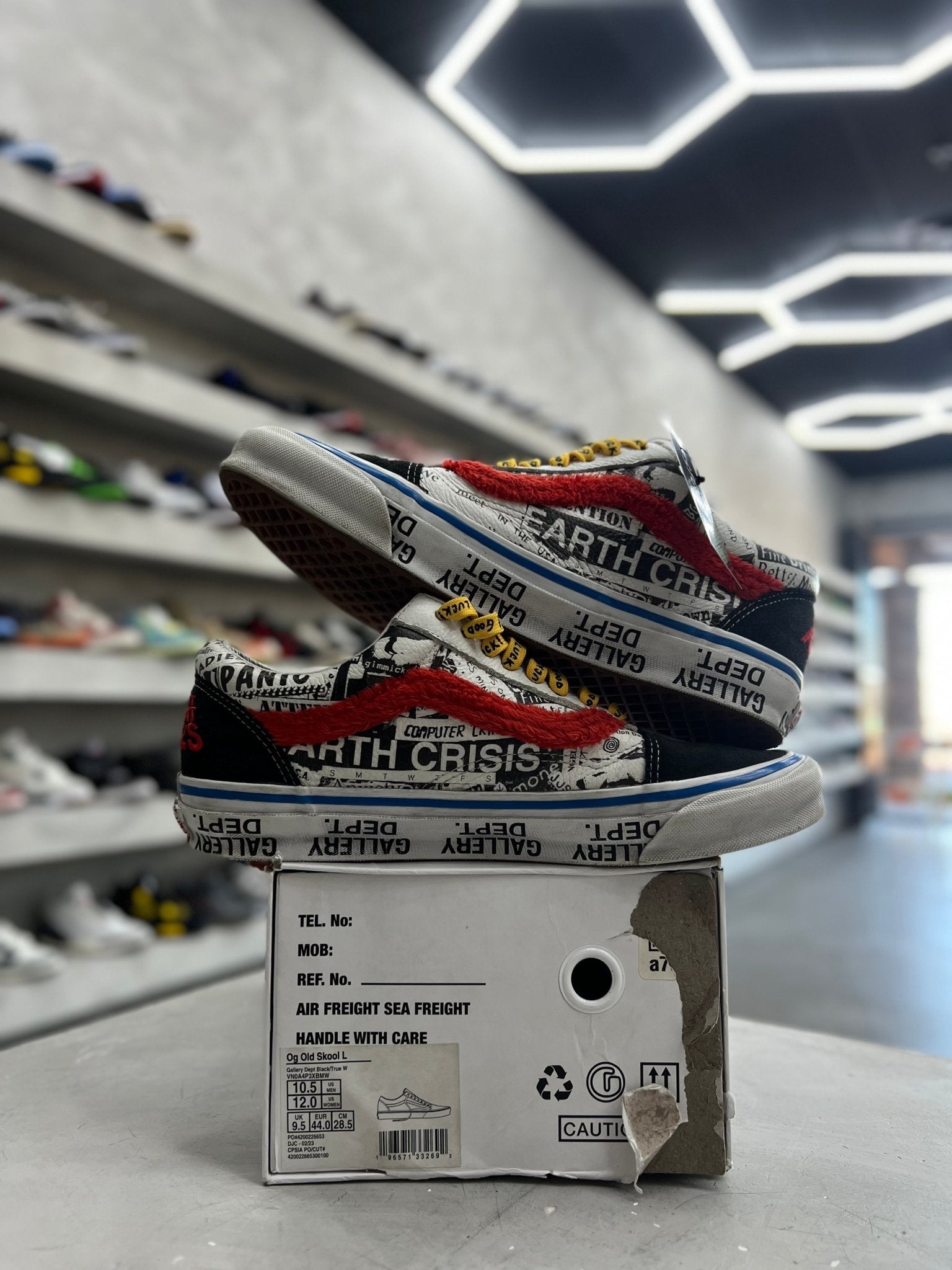 Vans OG Old Skool LX Gallery Dept. Good Luck Sz 10.5 (PREOWNED) - Restock AveVans OG Old Skool LX Gallery Dept. Good Luck Sz 10.5 (PREOWNED)Restock AveRestock Ave10.5Restock Ave
