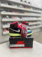 1 Retro High Tokyo Sz 4y (PREOWNED) - Restock Ave1 Retro High Tokyo Sz 4y (PREOWNED)Restock AveRestock Ave4yRestock Ave