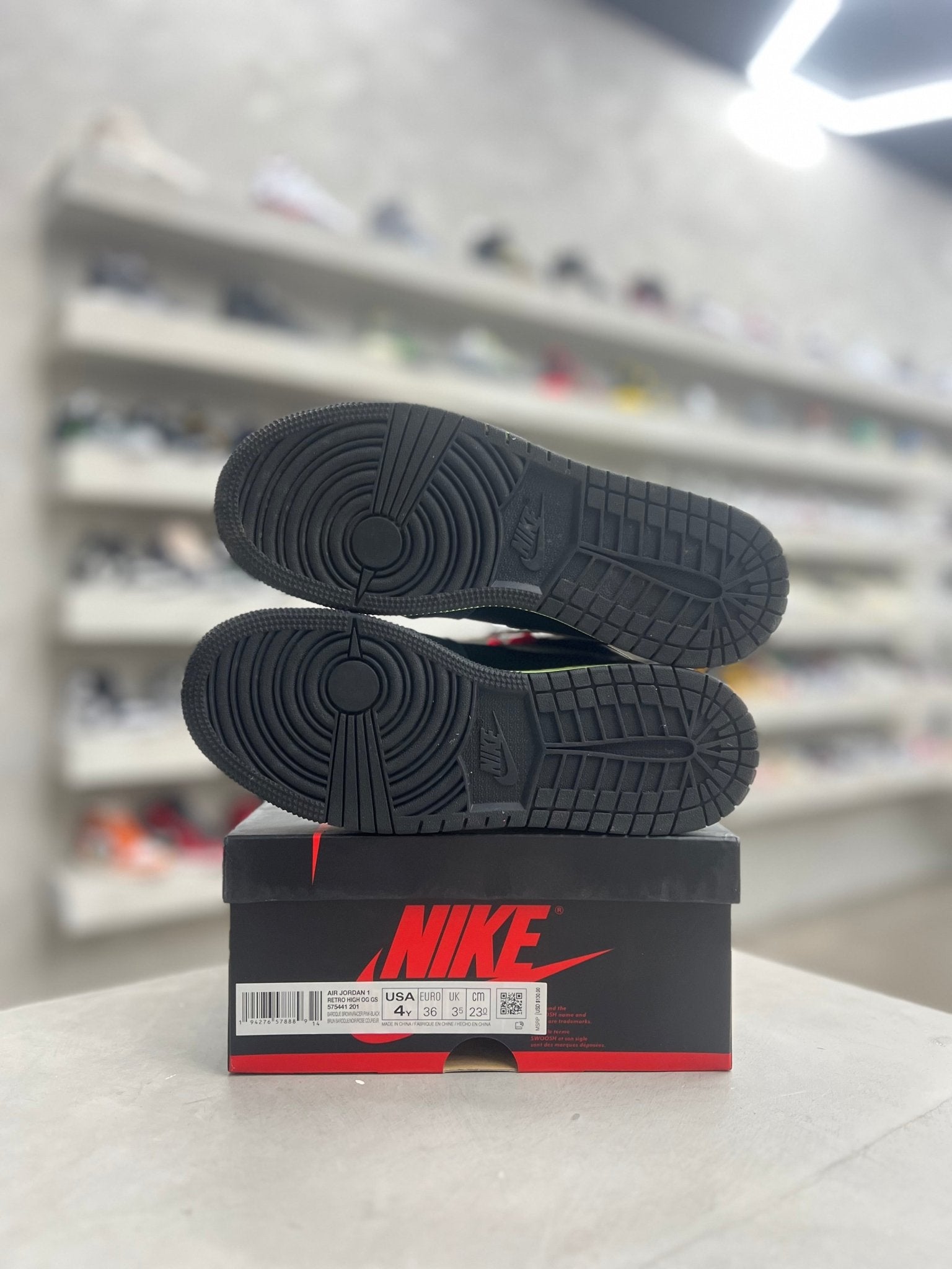 1 Retro High Tokyo Sz 4y (PREOWNED) - Restock Ave1 Retro High Tokyo Sz 4y (PREOWNED)Restock AveRestock Ave4yRestock Ave