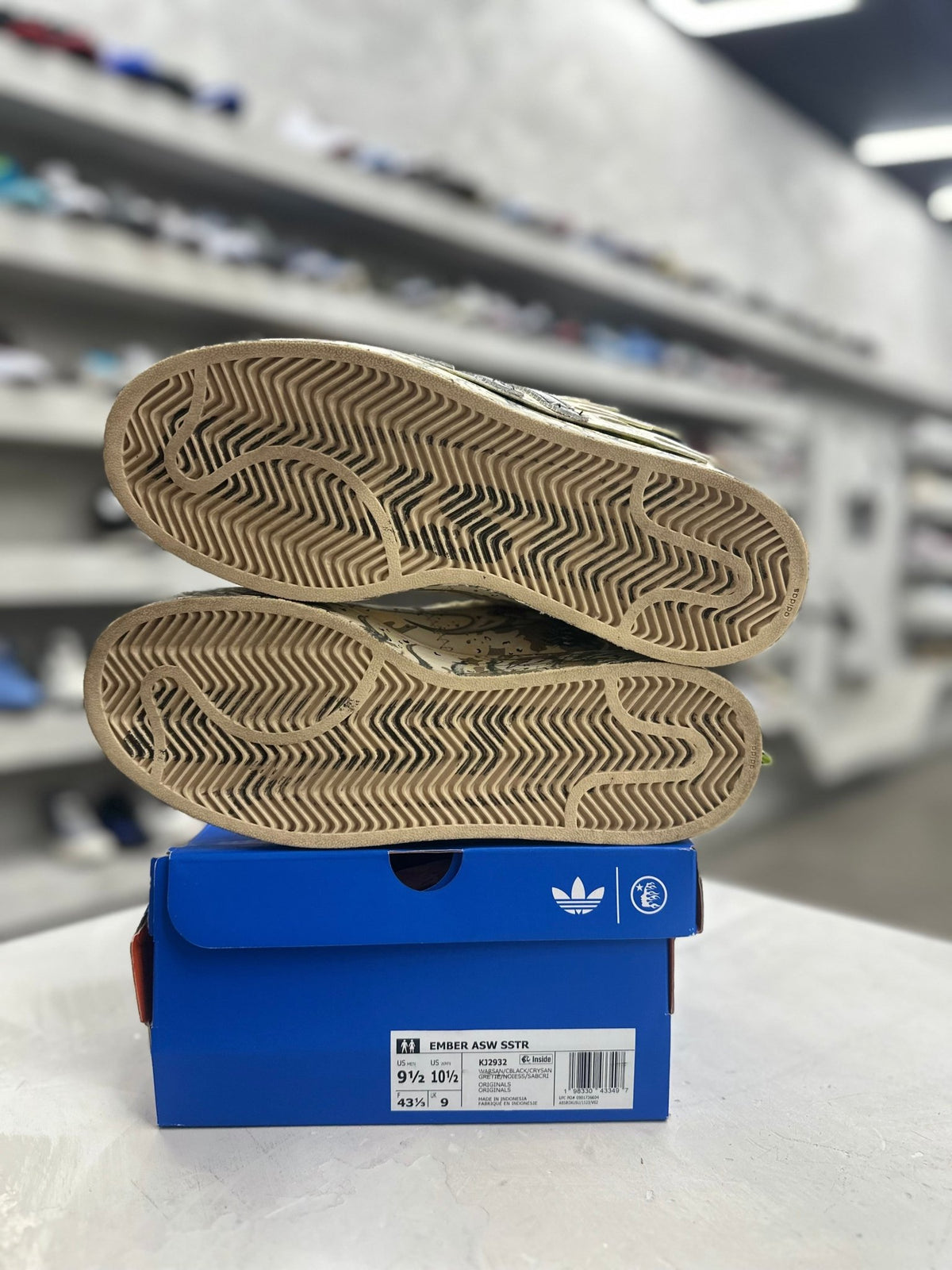 adidas Superstar Hellstar Desert Camo Sz 9.5 (PREOWNED) - Restock Aveadidas Superstar Hellstar Desert Camo Sz 9.5 (PREOWNED)Restock AveRestock Ave9.5Restock Ave