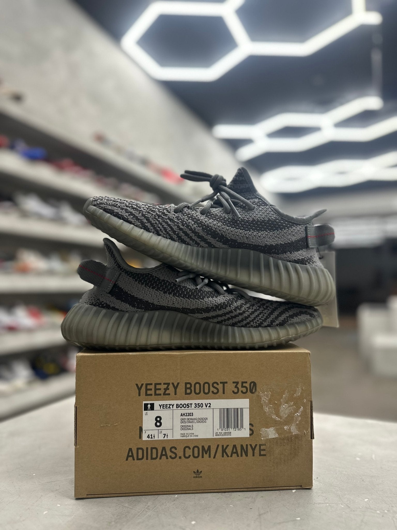 adidas Yeezy Boost 350 V2 Beluga 2.0 Sz 8 (PREOWNED) - Restock Aveadidas Yeezy Boost 350 V2 Beluga 2.0 Sz 8 (PREOWNED)Restock AveRestock Ave8Restock Ave