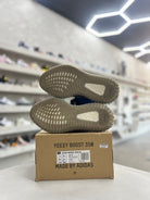 adidas Yeezy Boost 350 V2 Beluga Reflective Sz 9 (PREOWNED) - Restock Aveadidas Yeezy Boost 350 V2 Beluga Reflective Sz 9 (PREOWNED)Restock AveRestock Ave9Restock Ave