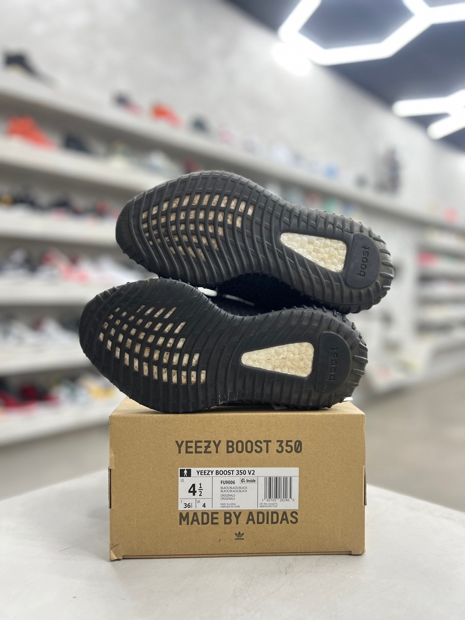 adidas Yeezy Boost 350 V2 Black (Non - Reflective) Sz 4.5 (PREOWNED) - Restock Aveadidas Yeezy Boost 350 V2 Black (Non - Reflective) Sz 4.5 (PREOWNED)Restock AveRestock Ave4.516567923Restock Ave