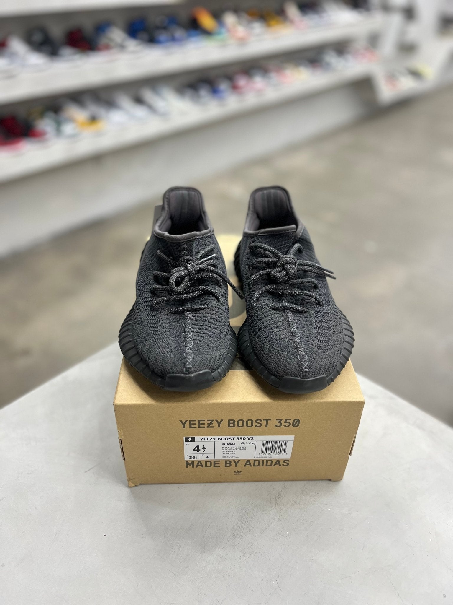 adidas Yeezy Boost 350 V2 Black (Non - Reflective) Sz 4.5 (PREOWNED) - Restock Aveadidas Yeezy Boost 350 V2 Black (Non - Reflective) Sz 4.5 (PREOWNED)Restock AveRestock Ave4.516567923Restock Ave