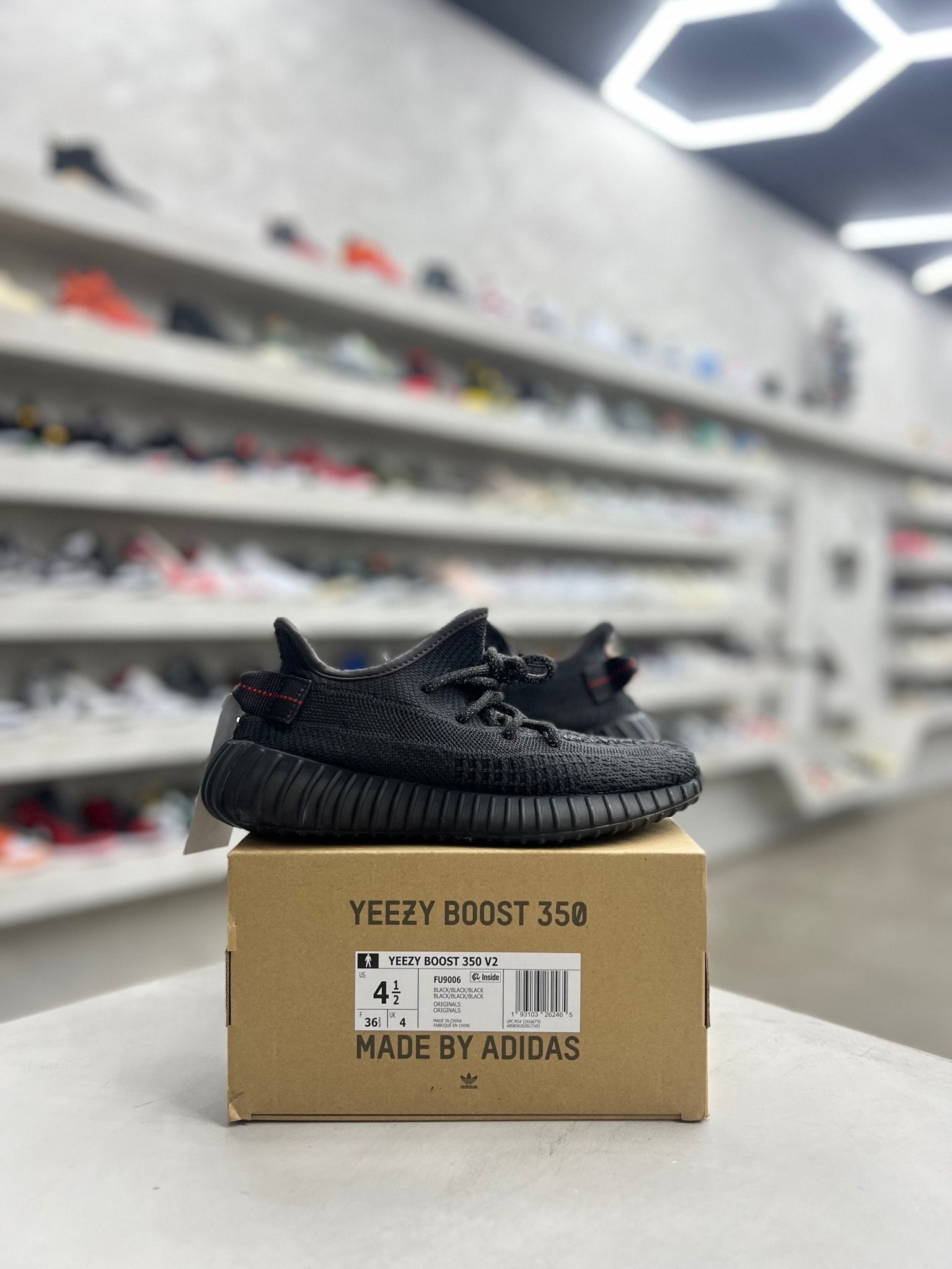adidas Yeezy Boost 350 V2 Black (Non - Reflective) Sz 4.5 (PREOWNED) - Restock Aveadidas Yeezy Boost 350 V2 Black (Non - Reflective) Sz 4.5 (PREOWNED)Restock AveRestock Ave4.516567923Restock Ave