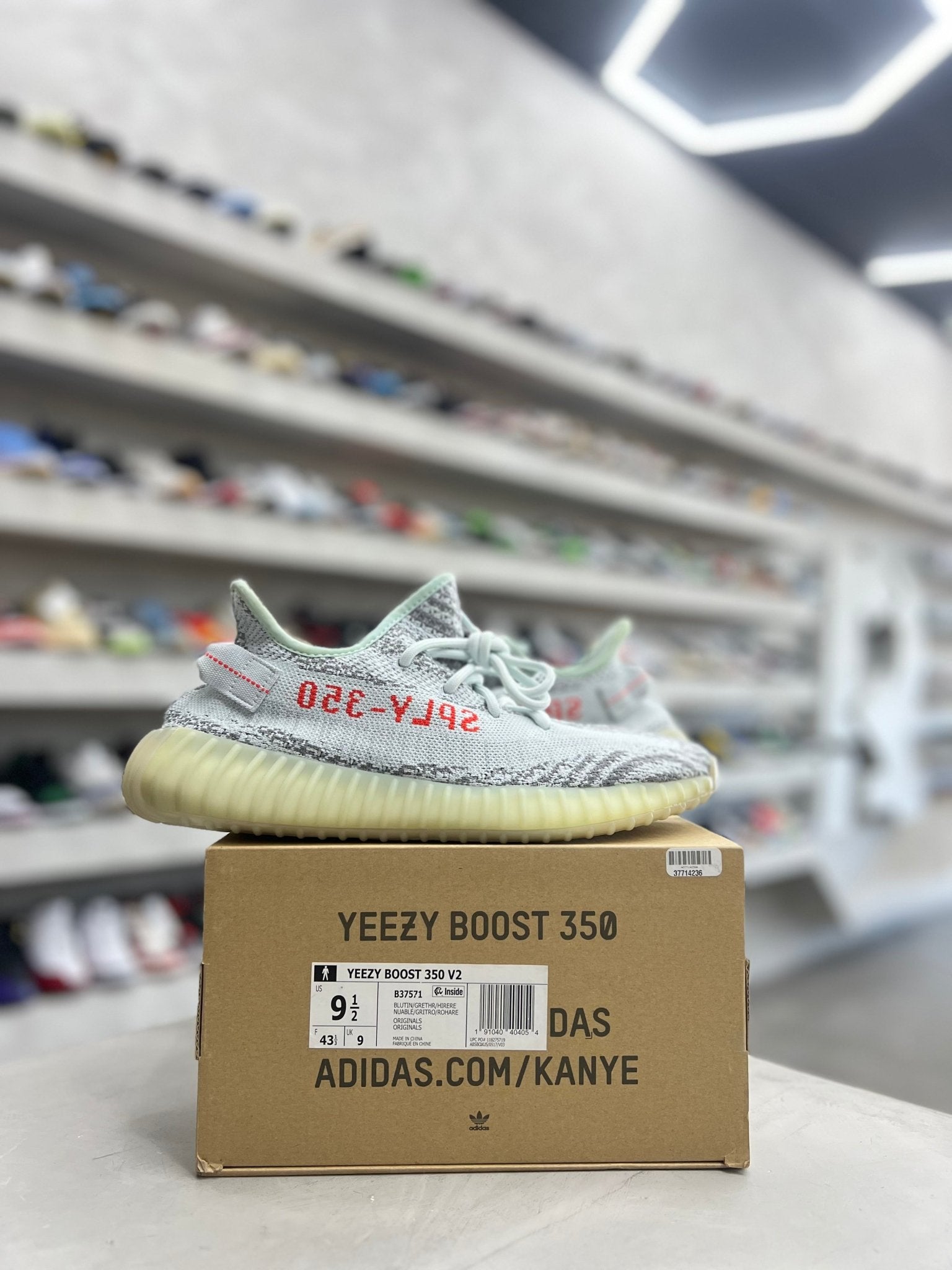 350 boost box Adidas Yeezy V2 Carbon FZ5000 Size 11/12.5W UNBOXING: Adidas YEEZY BOOST 350