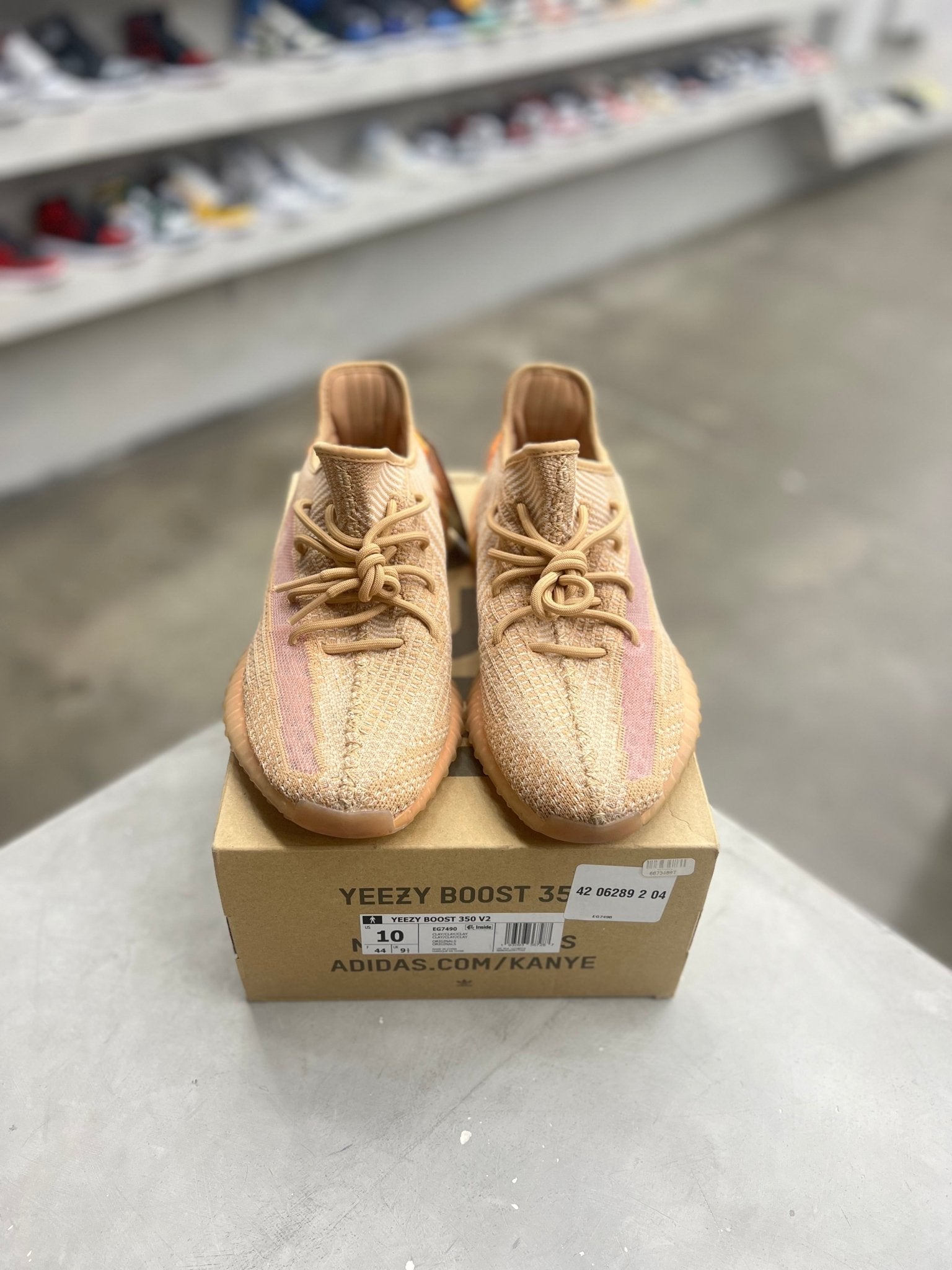 adidas Yeezy Boost 350 V2 Clay Sz 10 (PREOWNED) - Restock Aveadidas Yeezy Boost 350 V2 Clay Sz 10 (PREOWNED)Restock AveRestock Ave10Restock Ave