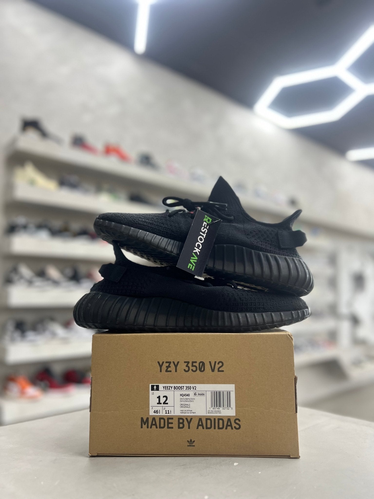 adidas Yeezy Boost 350 V2 Onyx Sz 12 (PREOWNED) - Restock Aveadidas Yeezy Boost 350 V2 Onyx Sz 12 (PREOWNED)Restock AveRestock Ave1253312883Restock Ave
