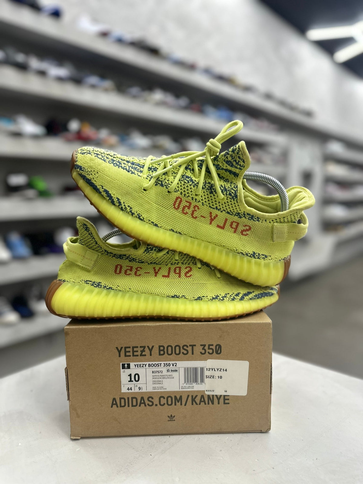adidas Yeezy Boost 350 V2 Semi Frozen Yellow Sz 10 (PREOWNED) - Restock Aveadidas Yeezy Boost 350 V2 Semi Frozen Yellow Sz 10 (PREOWNED)Restock AveRestock Ave10Restock Ave