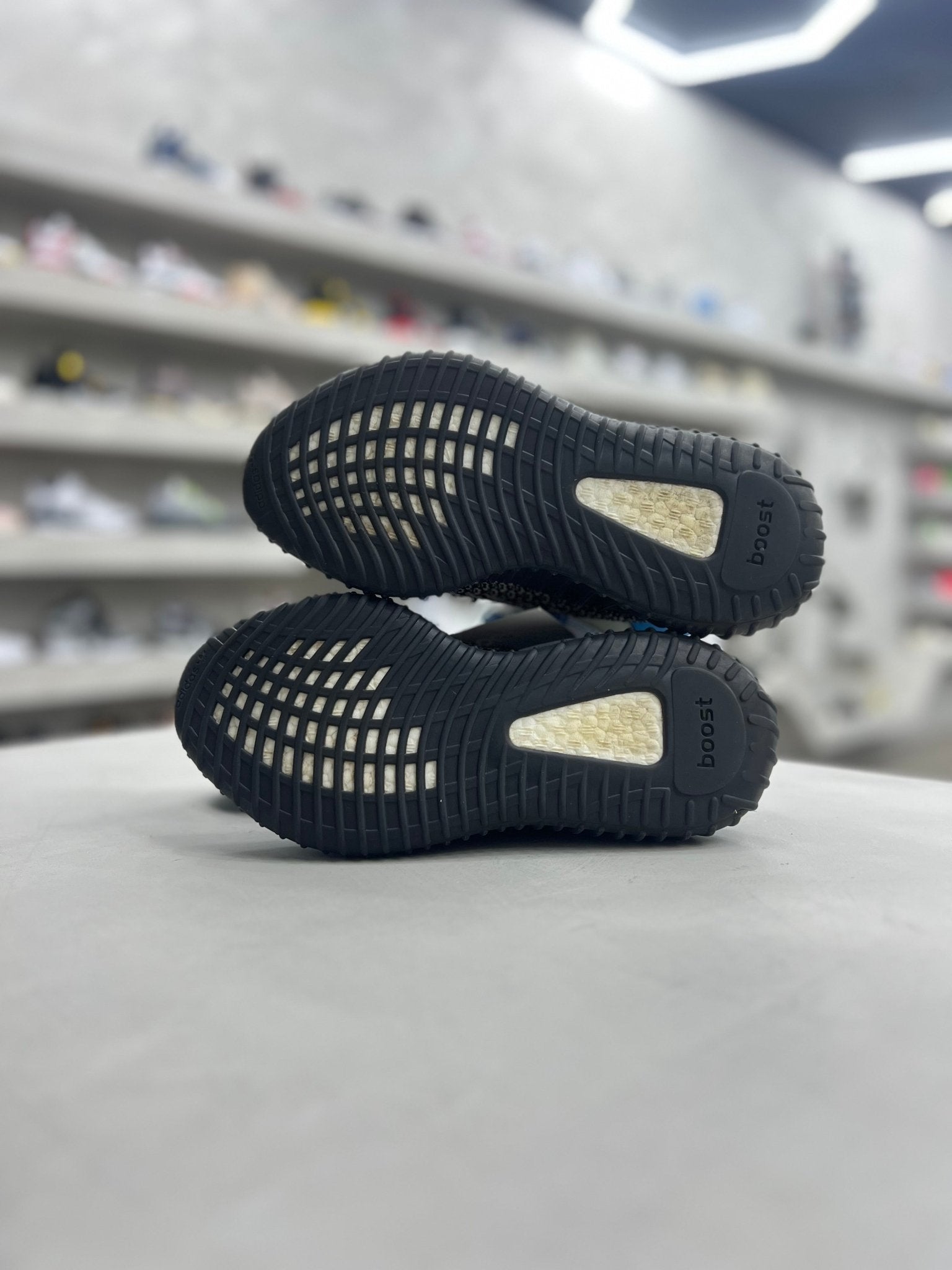 adidas Yeezy Boost 350 V2 Yecheil (Non - Reflective) Sz 6Y (PREOWNED)(no box) - Restock Aveadidas Yeezy Boost 350 V2 Yecheil (Non - Reflective) Sz 6Y (PREOWNED)(no box)Restock AveRestock Ave6yRestock Ave