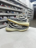 adidas Yeezy Boost 350 V2 Zebra Sz 5.5 (PREOWNED) (NO BOX) - Restock Aveadidas Yeezy Boost 350 V2 Zebra Sz 5.5 (PREOWNED) (NO BOX)Restock AveRestock Ave5.505081203Restock Ave