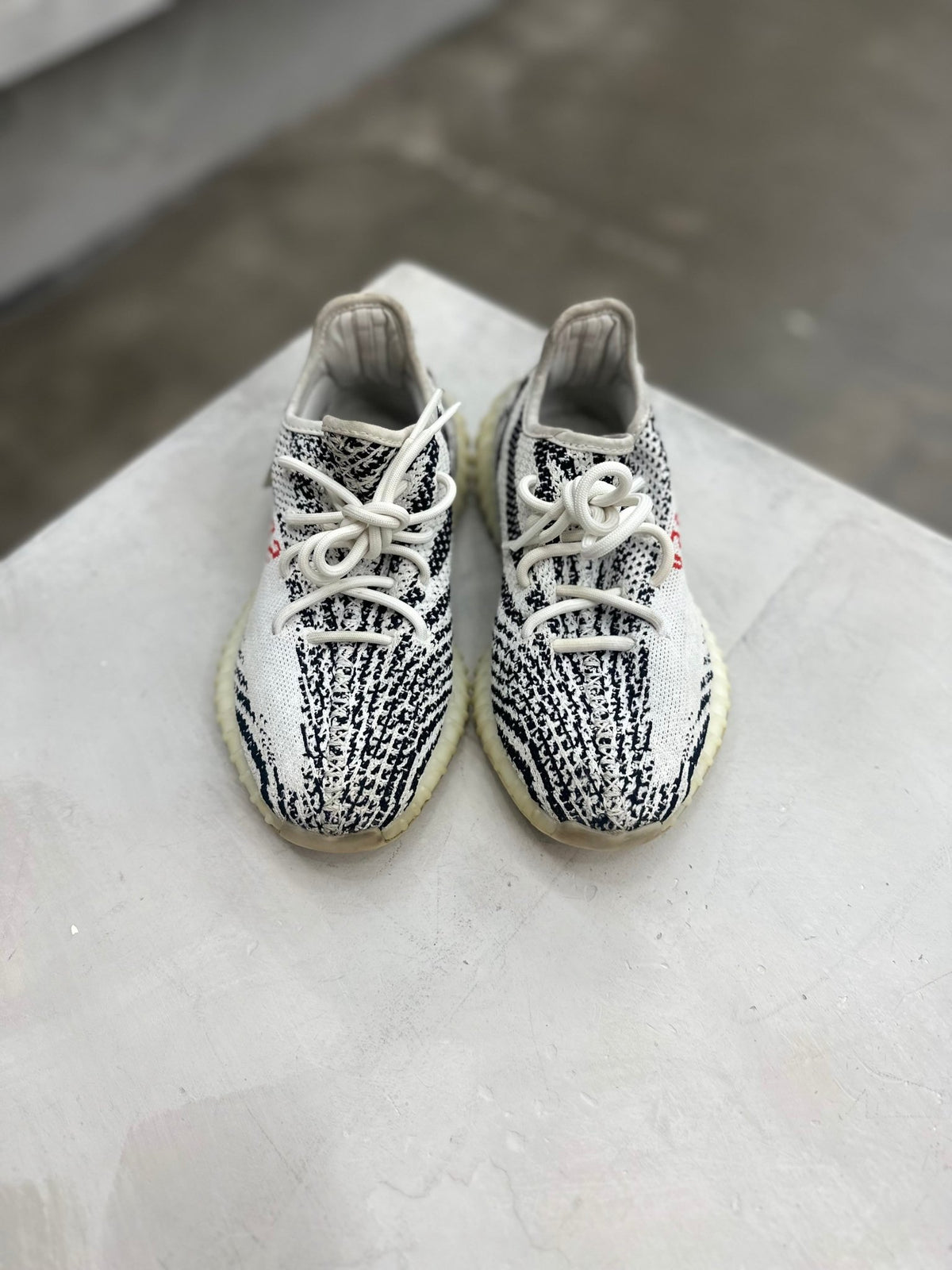 adidas Yeezy Boost 350 V2 Zebra Sz 5.5 (PREOWNED) (NO BOX) - Restock Aveadidas Yeezy Boost 350 V2 Zebra Sz 5.5 (PREOWNED) (NO BOX)Restock AveRestock Ave5.505081203Restock Ave