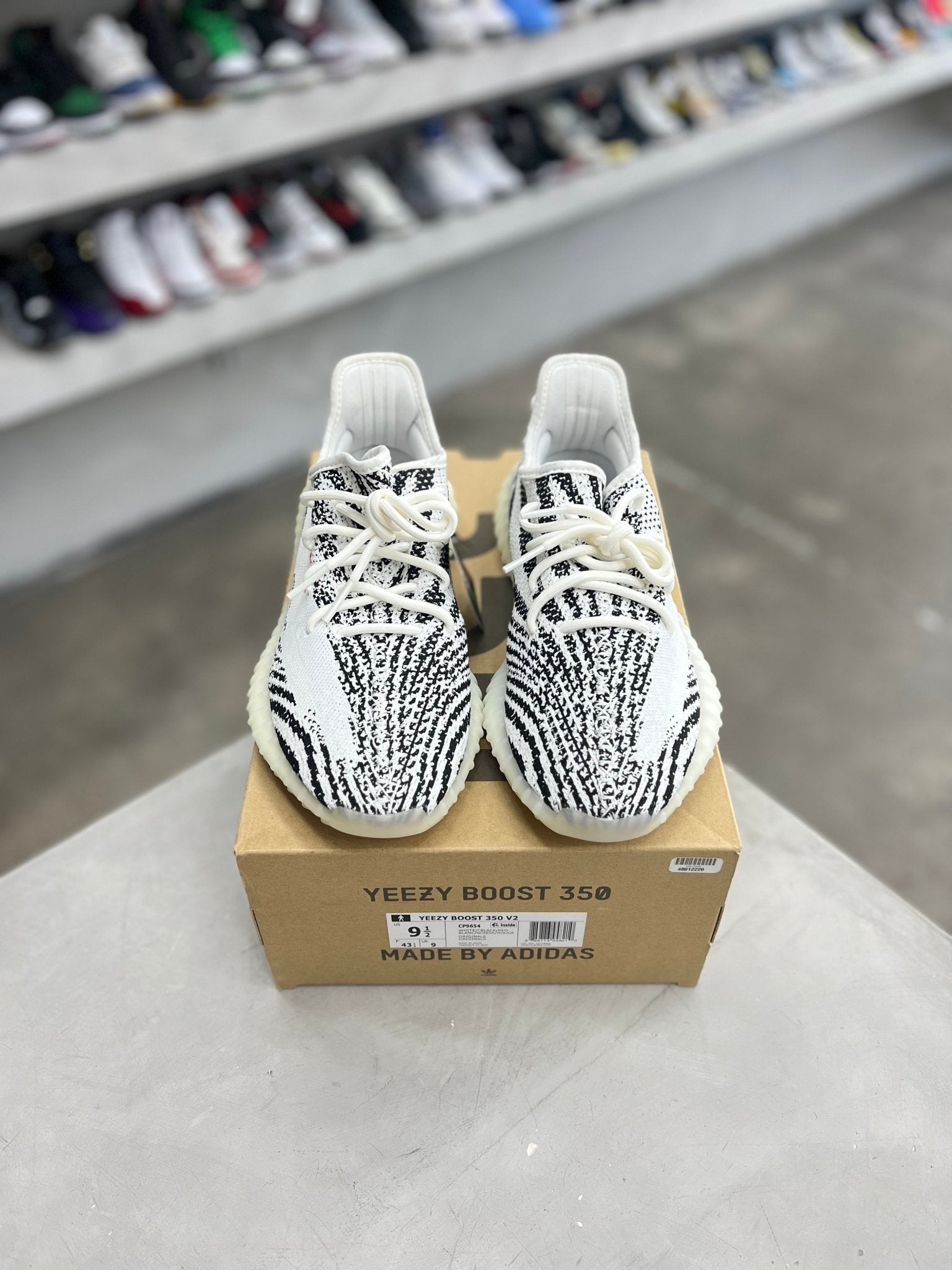 adidas Yeezy Boost 350 V2 Zebra Sz 9.5 (PREOWNED) - Restock Aveadidas Yeezy Boost 350 V2 Zebra Sz 9.5 (PREOWNED)Restock AveRestock Ave9.520718451Restock Ave