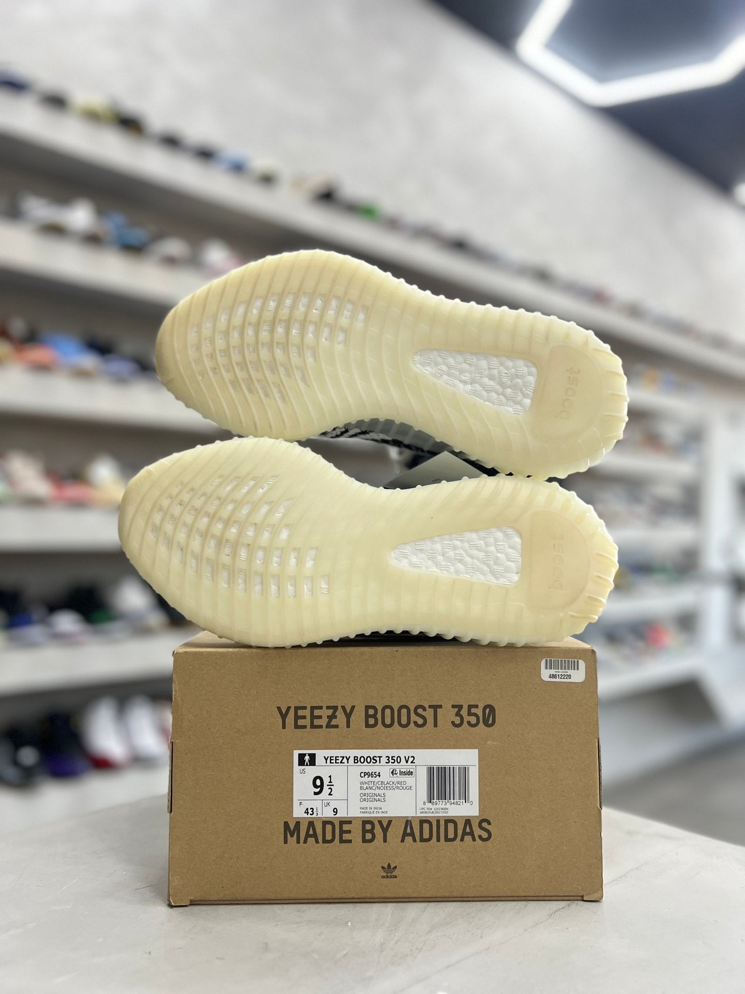 adidas Yeezy Boost 350 V2 Zebra Sz 9.5 (PREOWNED) - Restock Aveadidas Yeezy Boost 350 V2 Zebra Sz 9.5 (PREOWNED)Restock AveRestock Ave9.520718451Restock Ave