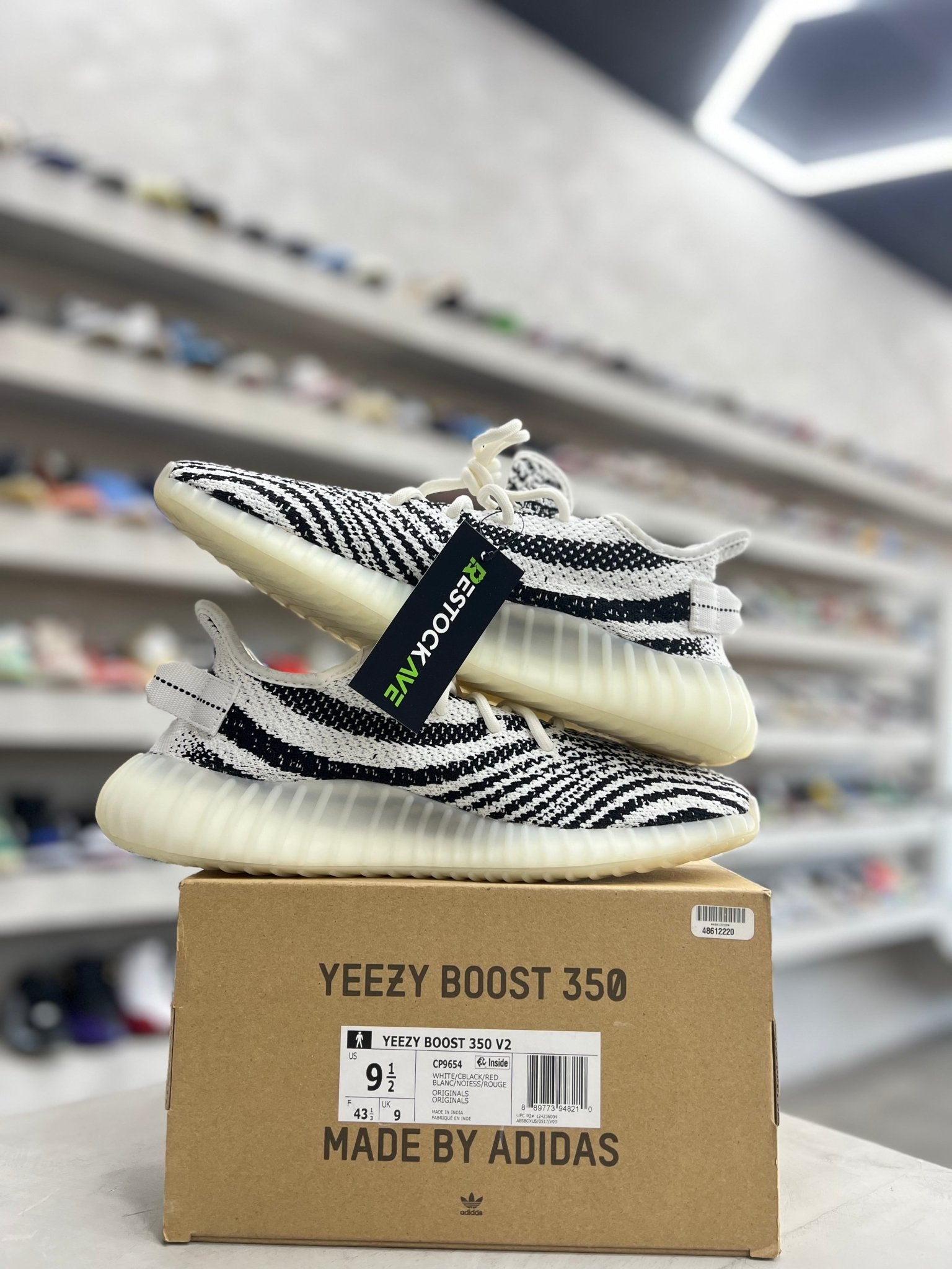 adidas Yeezy Boost 350 V2 Zebra Sz 9.5 (PREOWNED) - Restock Aveadidas Yeezy Boost 350 V2 Zebra Sz 9.5 (PREOWNED)Restock AveRestock Ave9.520718451Restock Ave
