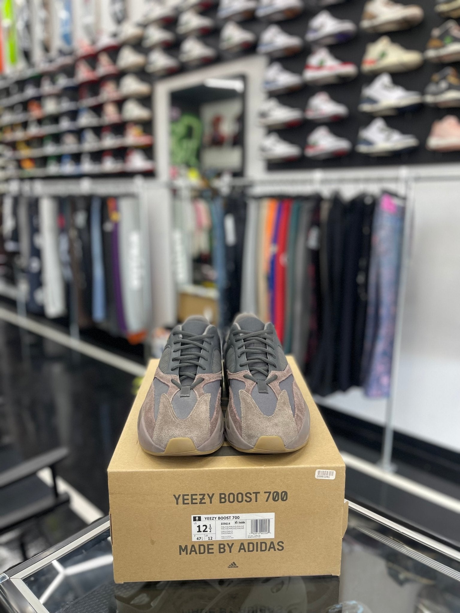 yeezy 700 12.5