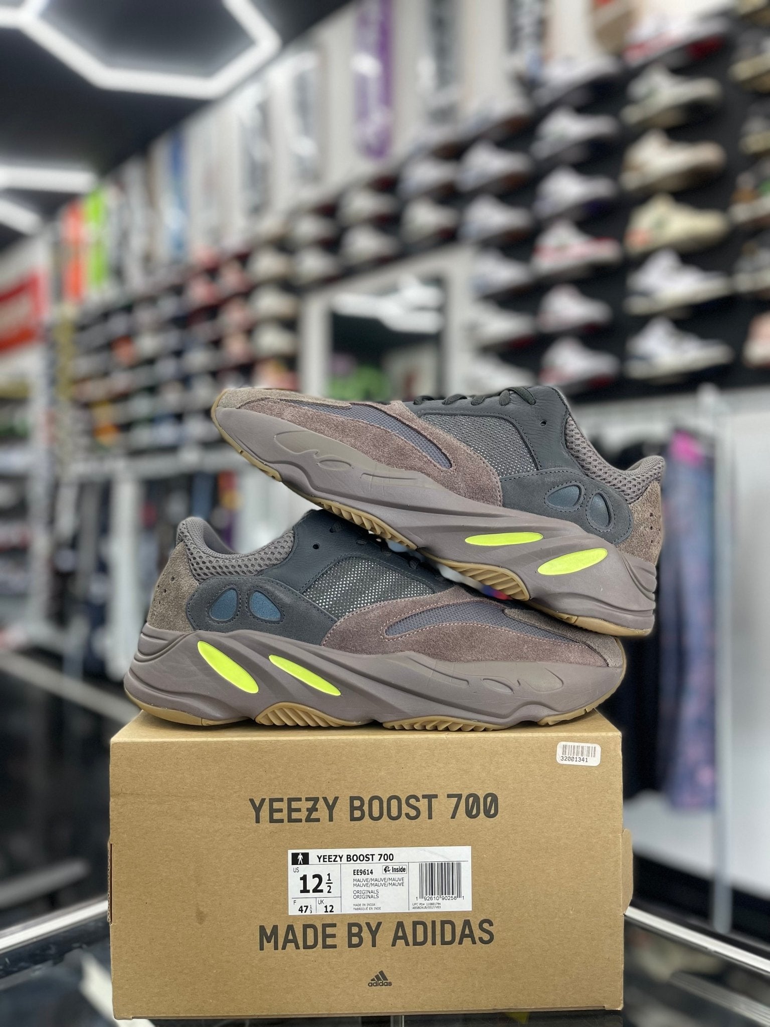 yeezy 700 12.5