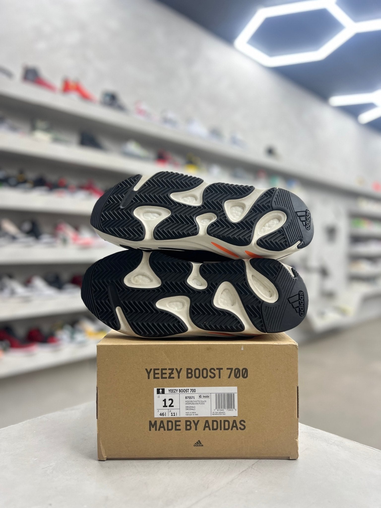 adidas Yeezy Boost 700 Wave Runner Sz 12 (PREOWNED) - Restock Aveadidas Yeezy Boost 700 Wave Runner Sz 12 (PREOWNED)Restock AveRestock Ave12Restock Ave