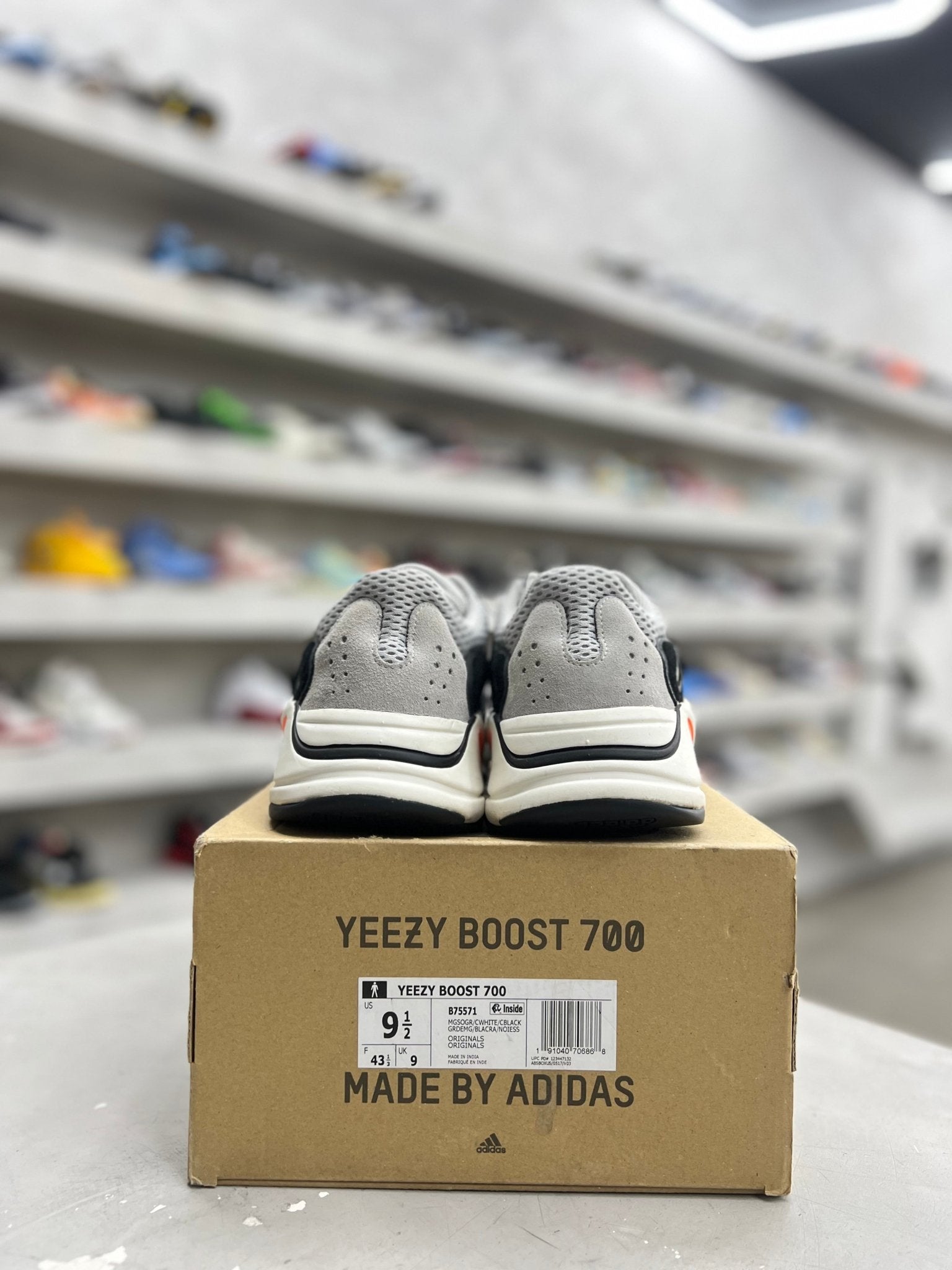 adidas Yeezy Boost 700 Wave Runner Sz 9.5 (PREOWNED) - Restock Aveadidas Yeezy Boost 700 Wave Runner Sz 9.5 (PREOWNED)Restock AveRestock Ave9.5Restock Ave