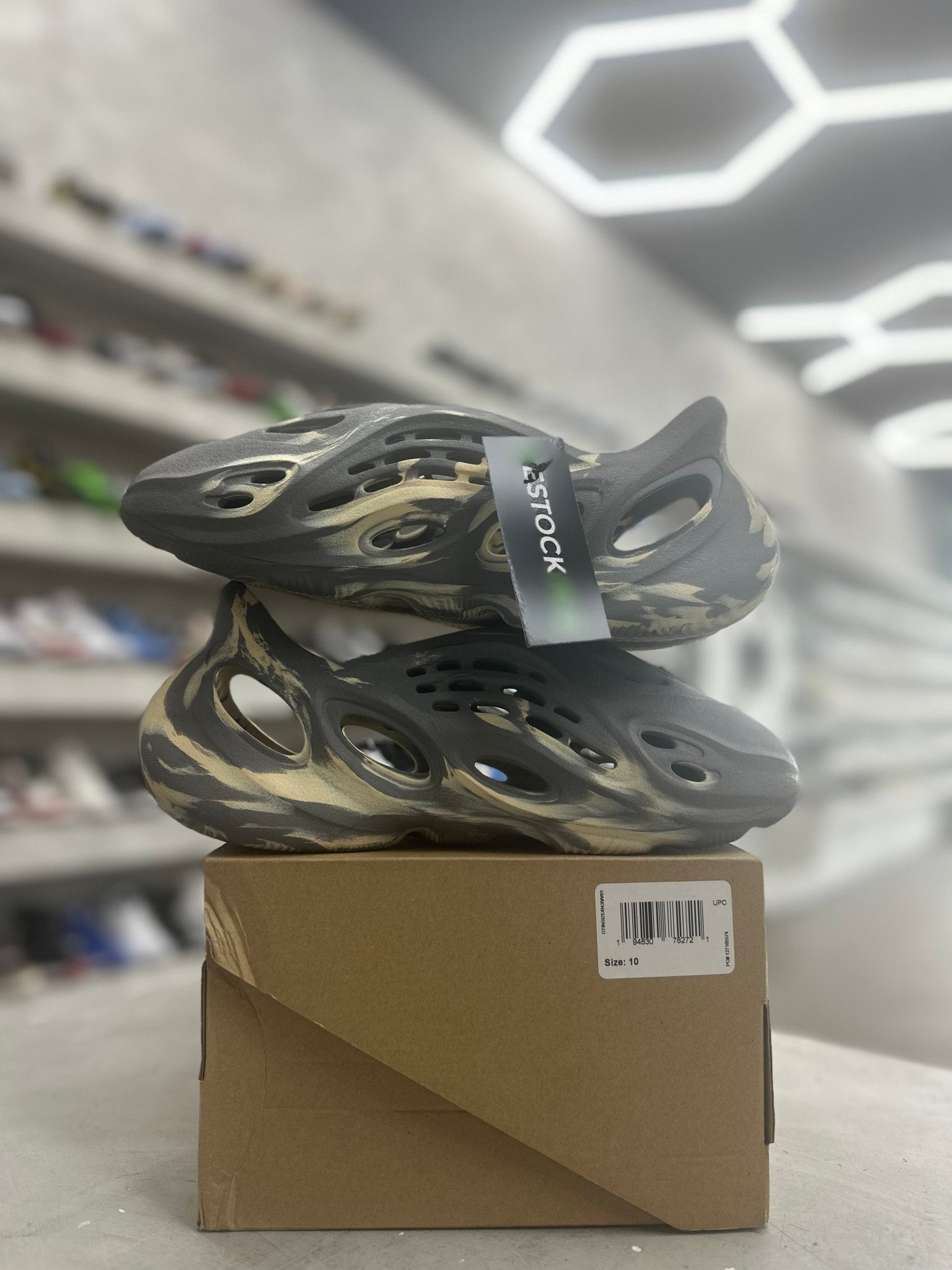 adidas Yeezy Foam RNNR MXT Moon Gray Sz 10 (PREOWNED) - Restock Aveadidas Yeezy Foam RNNR MXT Moon Gray Sz 10 (PREOWNED)Restock AveRestock Ave10Restock Ave