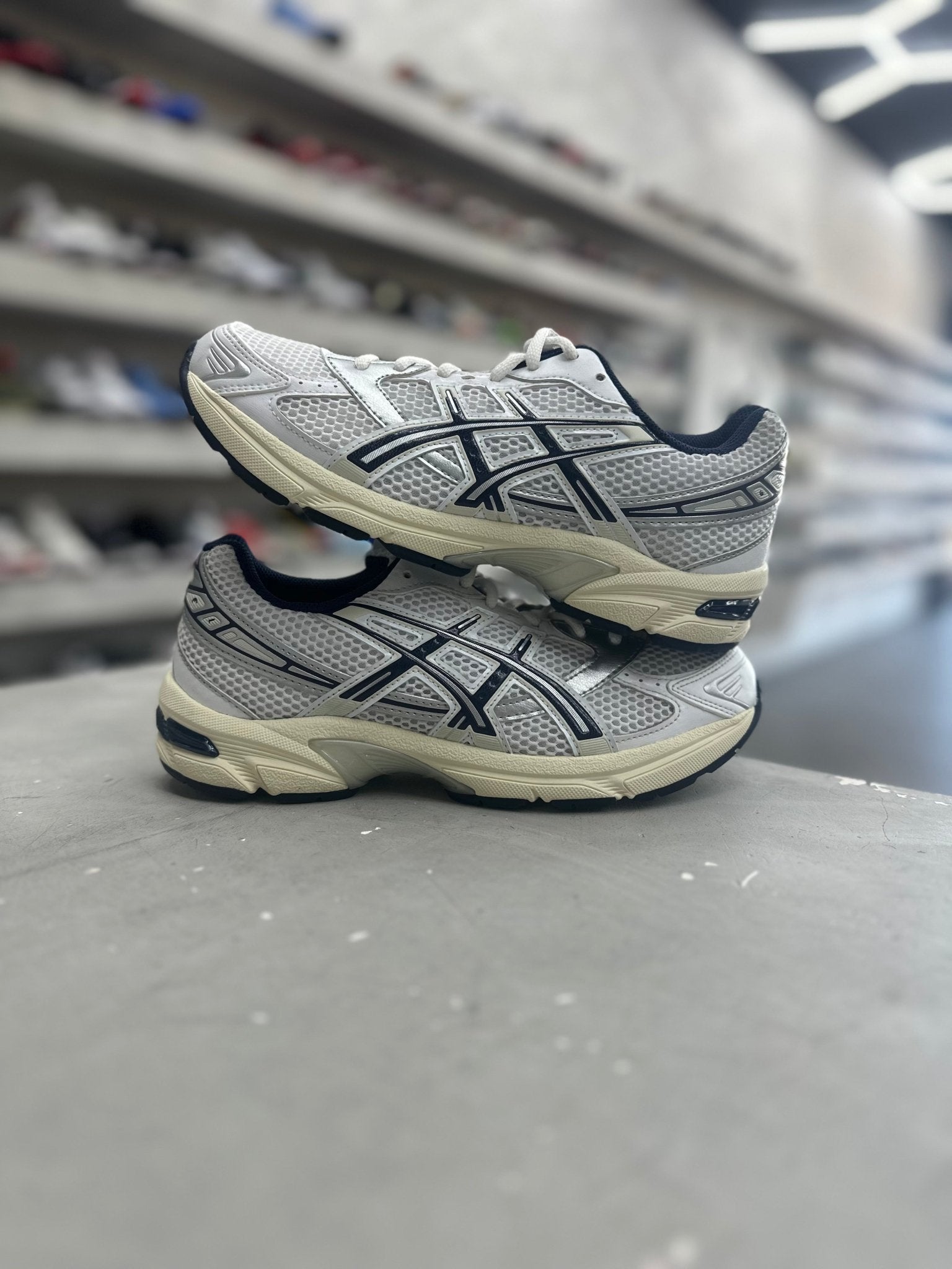 ASICS Gel-Flux 4 Cream Blue Sz 8.5 (PREOWNED) (NO BOX) - Restock AveASICS Gel-Flux 4 Cream Blue Sz 8.5 (PREOWNED) (NO BOX)Restock AveRestock Ave8.5Restock Ave