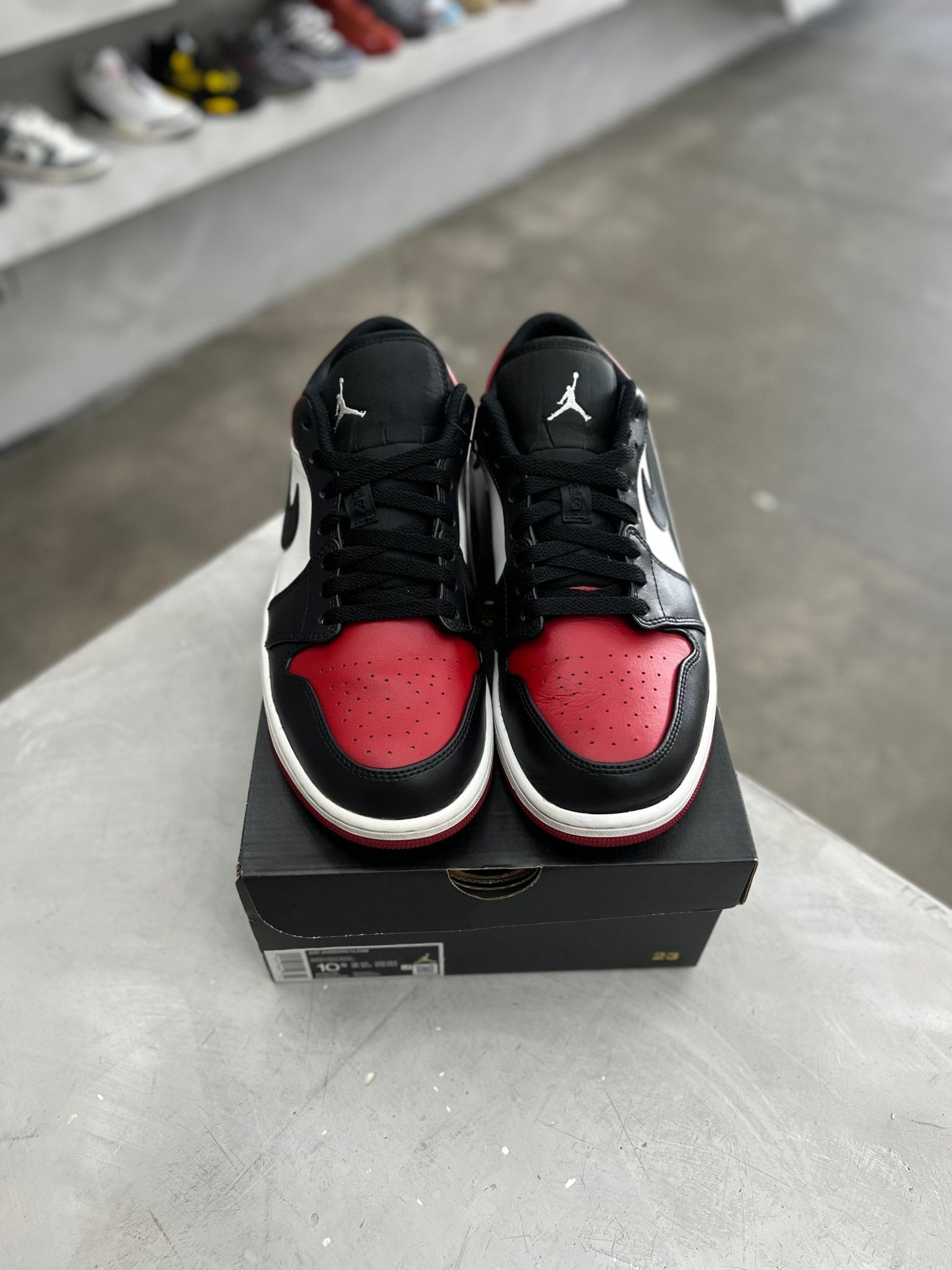 Jordan 1 Low Bred Toe Sz 10.5 (PREOWNED) - Restock AveJordan 1 Low Bred Toe Sz 10.5 (PREOWNED)Restock AveRestock Ave10.5Restock Ave