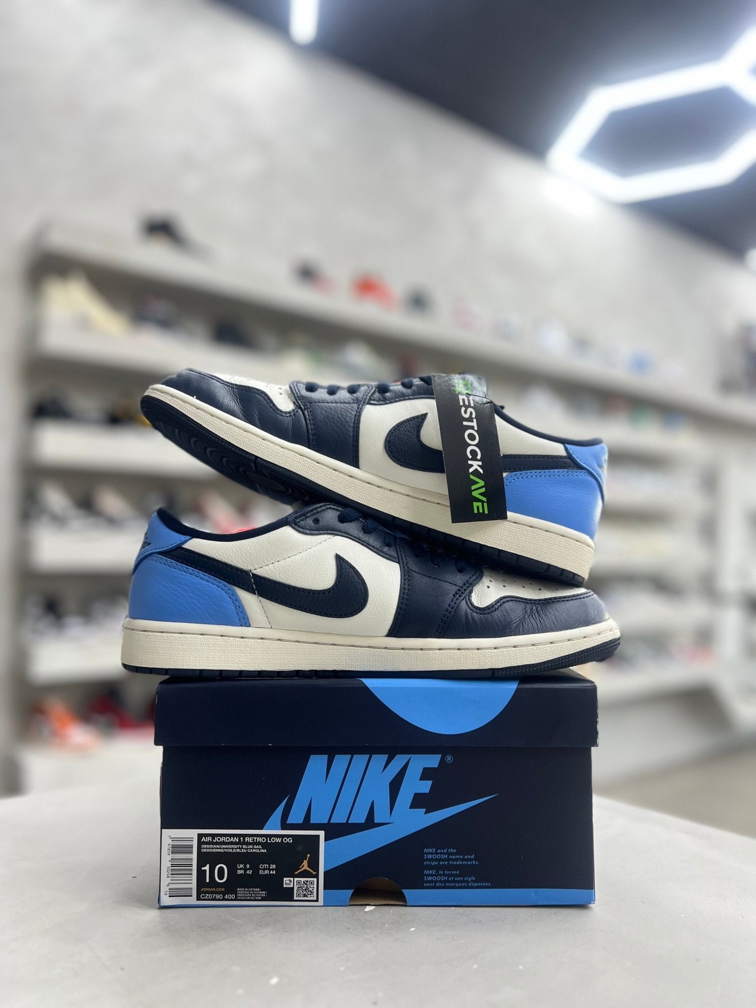 Jordan 1 Low OG Obsidian UNC Sz 10 (PREOWNED) - Restock AveJordan 1 Low OG Obsidian UNC Sz 10 (PREOWNED)Restock AveRestock Ave10Restock Ave