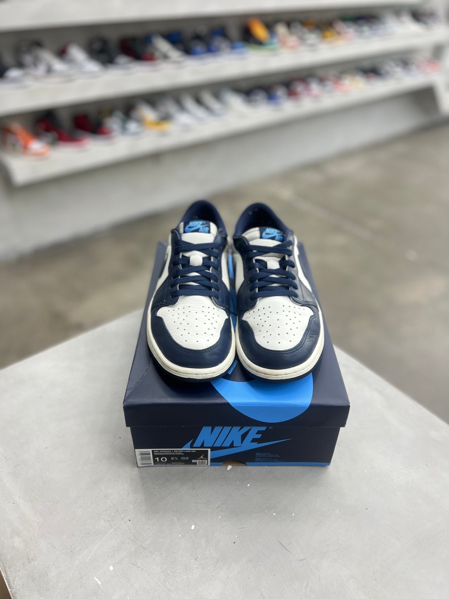 Jordan 1 Low OG Obsidian UNC Sz 10 (PREOWNED) - Restock AveJordan 1 Low OG Obsidian UNC Sz 10 (PREOWNED)Restock AveRestock Ave10Restock Ave