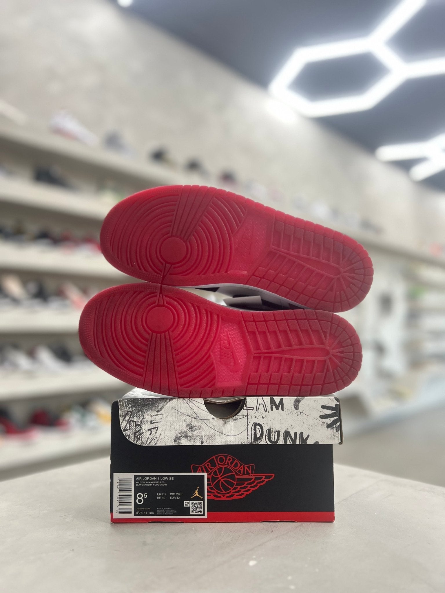 Jordan 1 Low SE Black Toe Sz 8.5 (PREOWNED) - Restock AveJordan 1 Low SE Black Toe Sz 8.5 (PREOWNED)Restock AveRestock Ave8.5Restock Ave