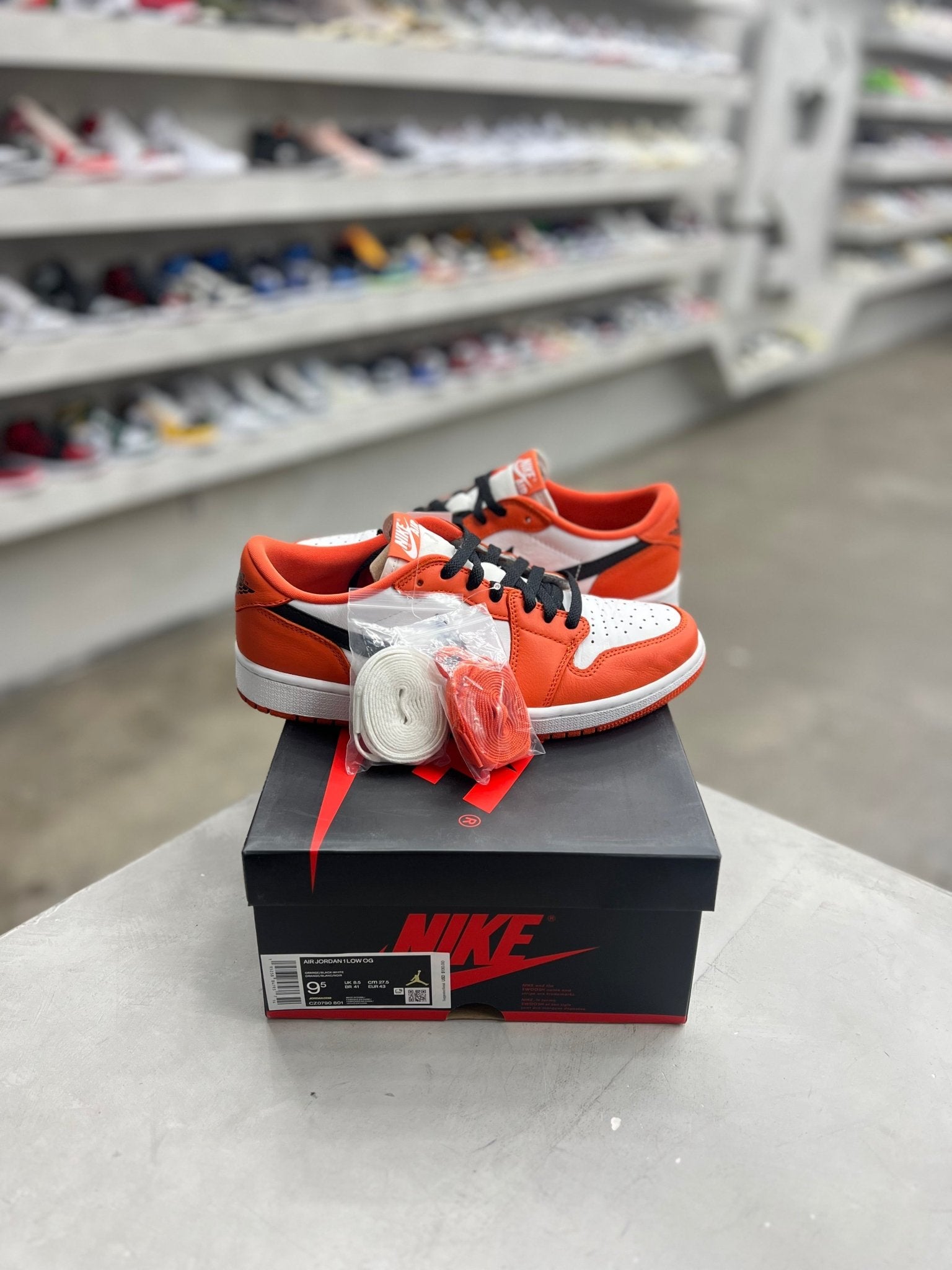 Jordan 1 Low Starfish Sz 9.5 (PREOWNED) - Restock AveJordan 1 Low Starfish Sz 9.5 (PREOWNED)Restock AveRestock Ave9.5Restock Ave